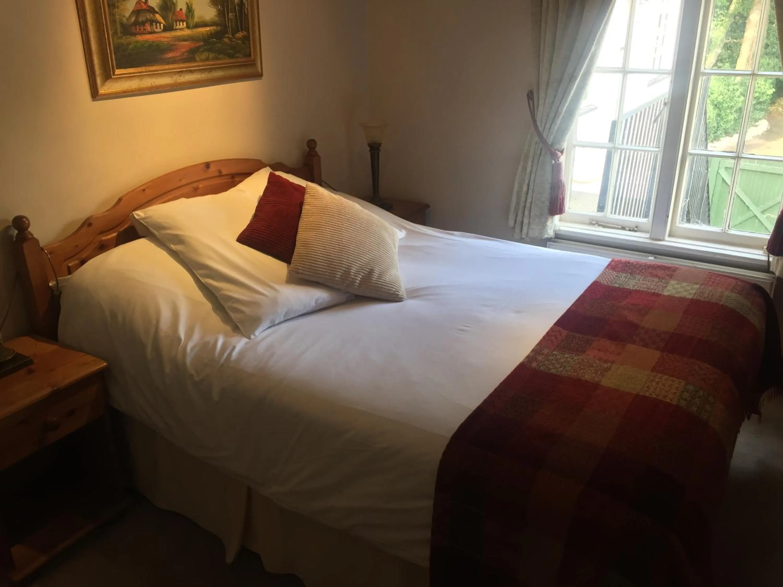 Bedroom, Bed in The Winchfield Inn