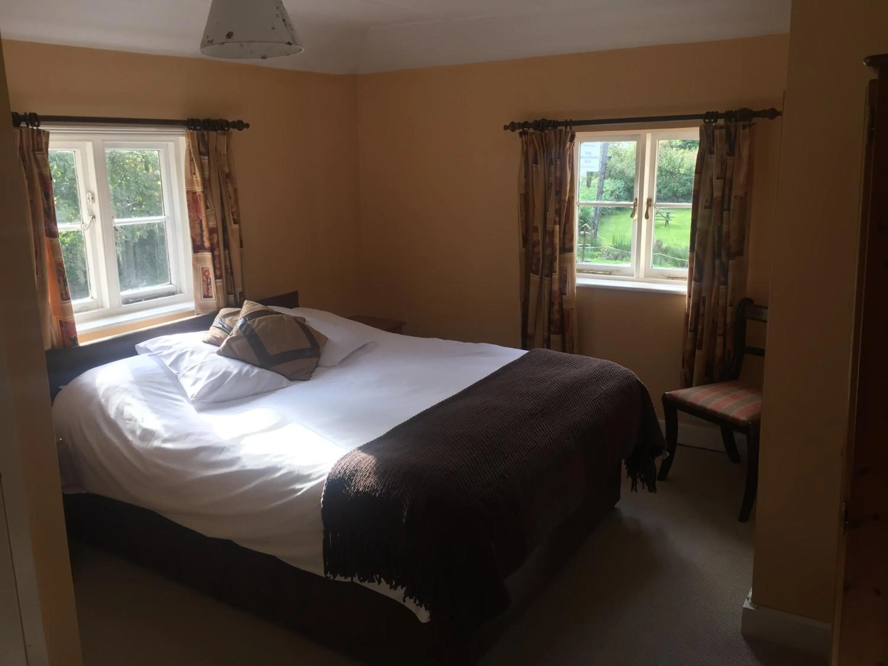 Bedroom, Bed in The Winchfield Inn