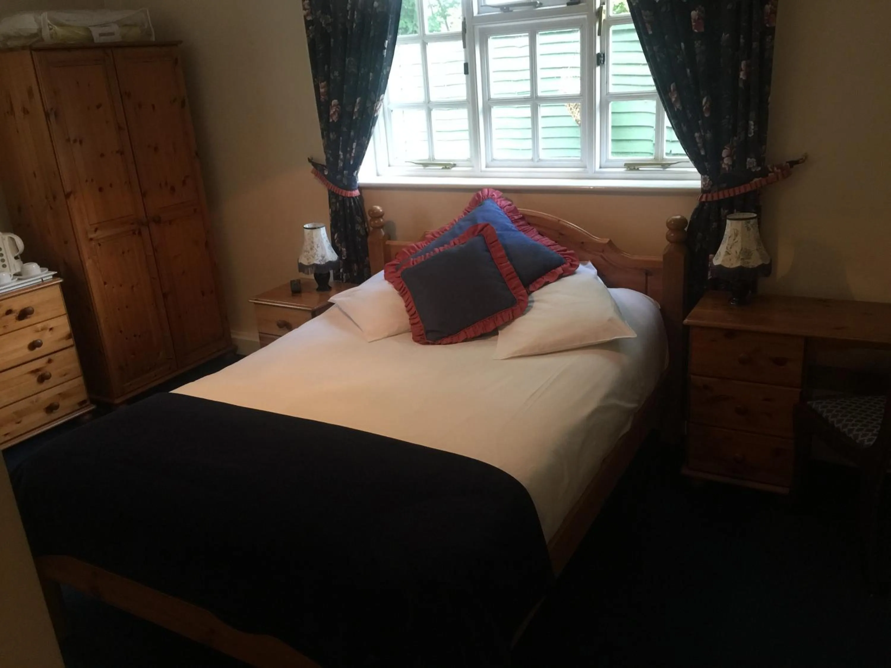 Bedroom, Bed in The Winchfield Inn