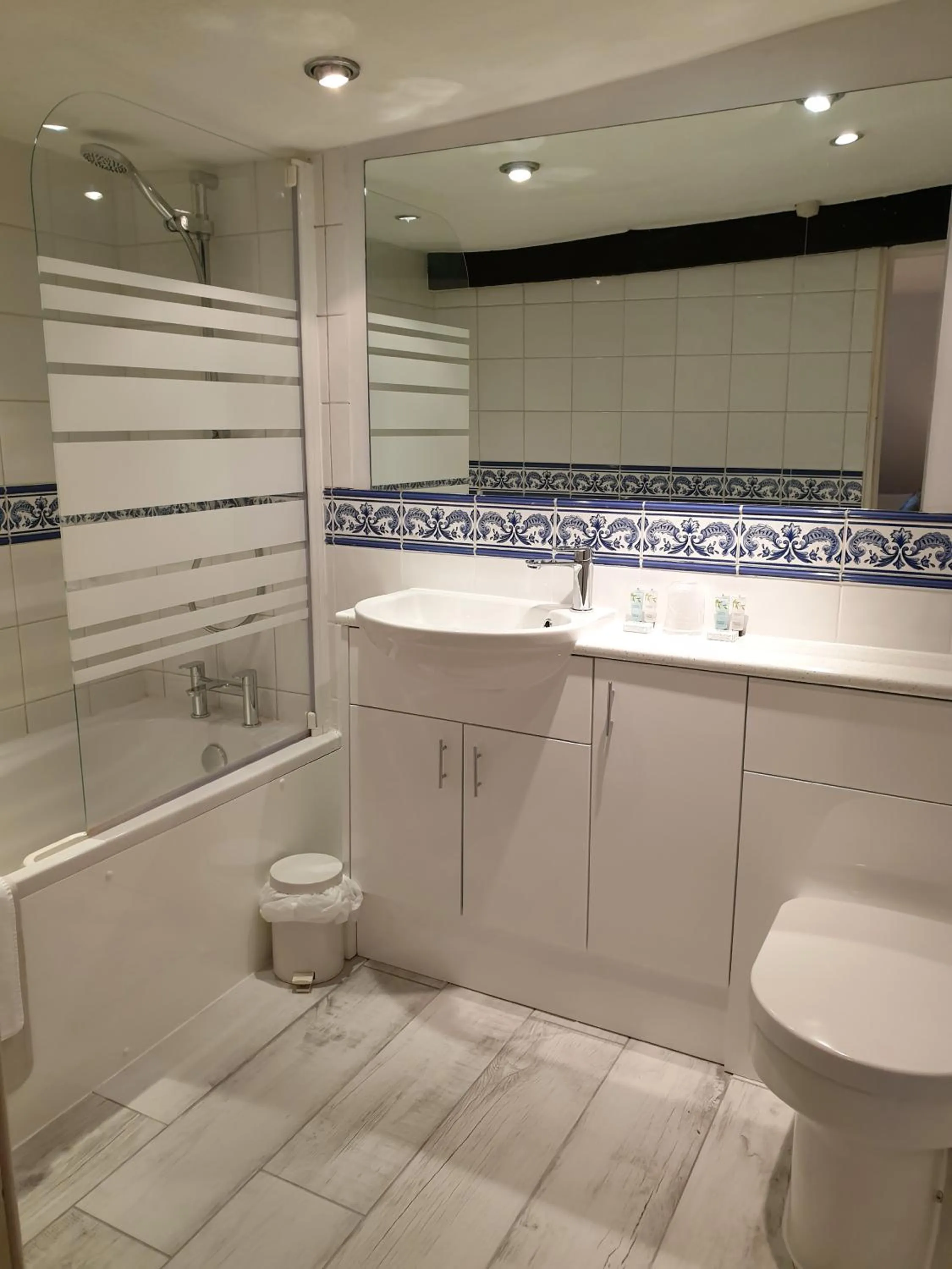 Bathroom in The Crown House Inn