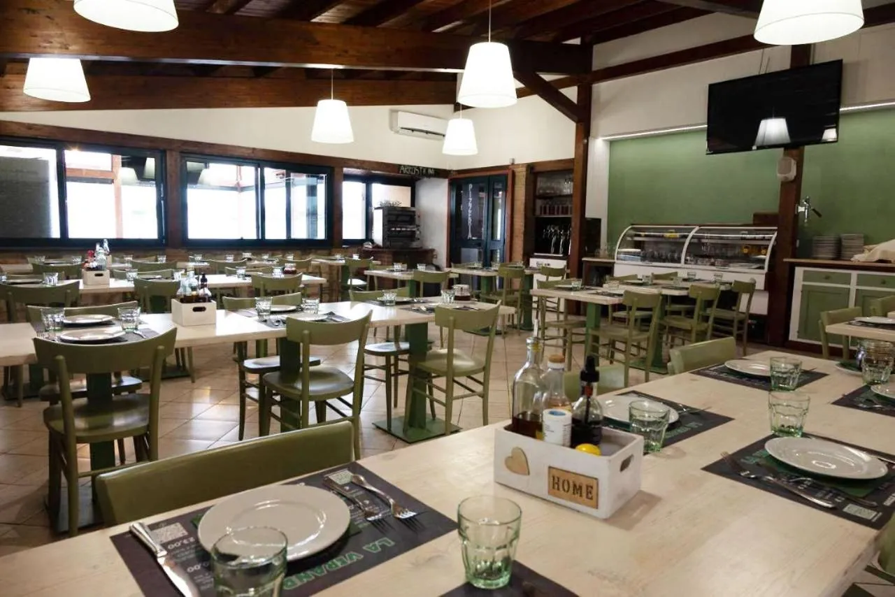 Restaurant/places to eat in Hotel Dei Tartari