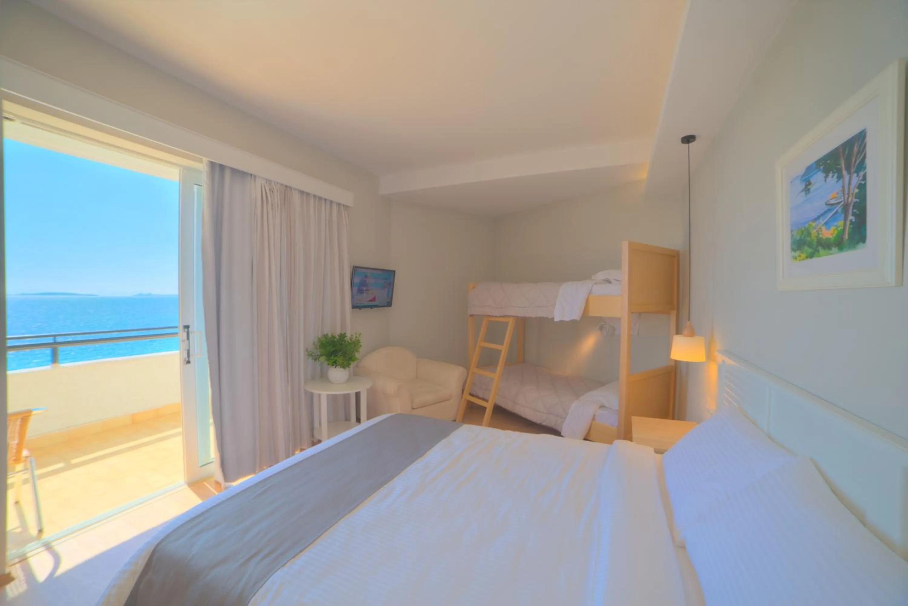 TV and multimedia, Bed in Elea Beach Hotel