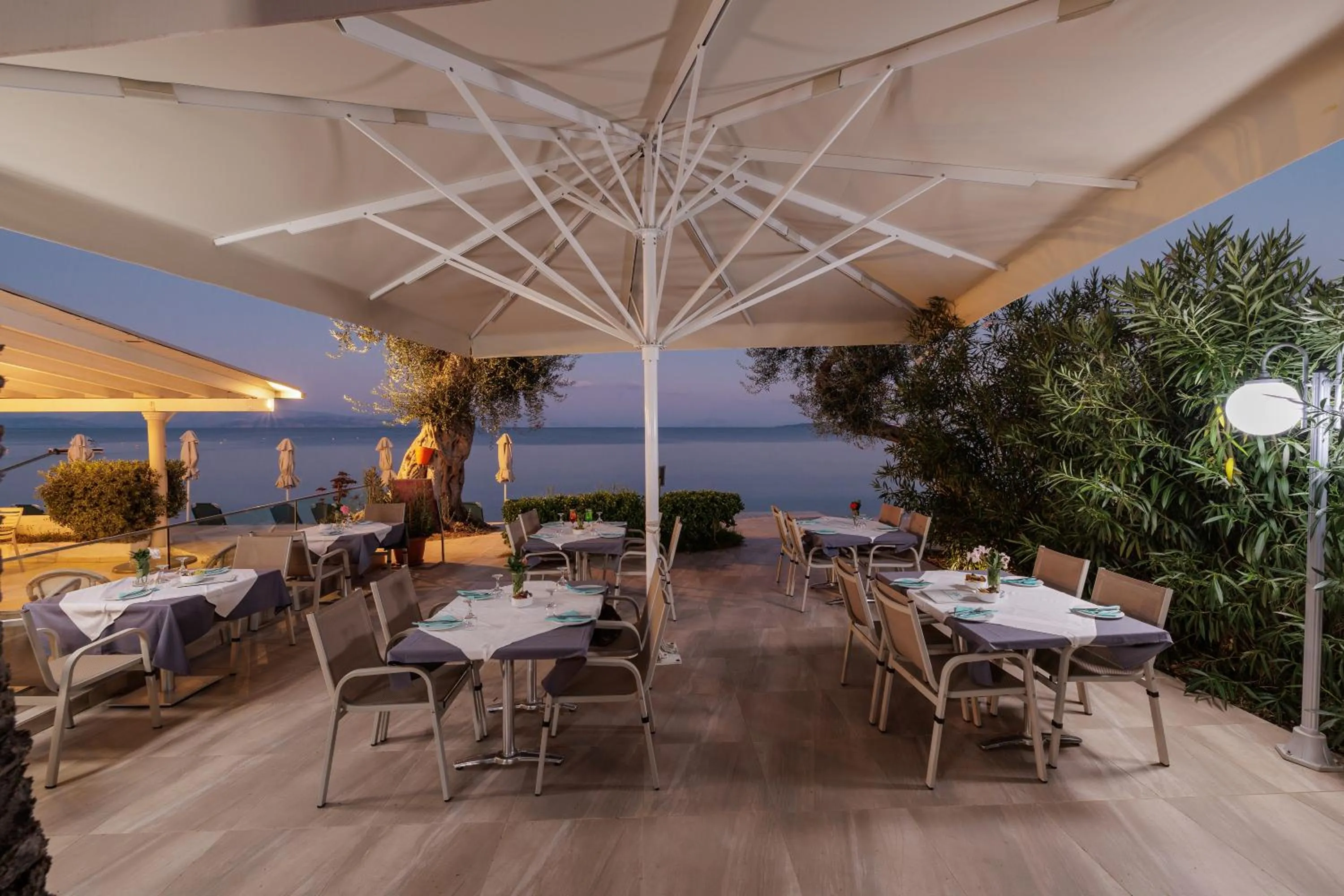 Restaurant/places to eat in Elea Beach Hotel