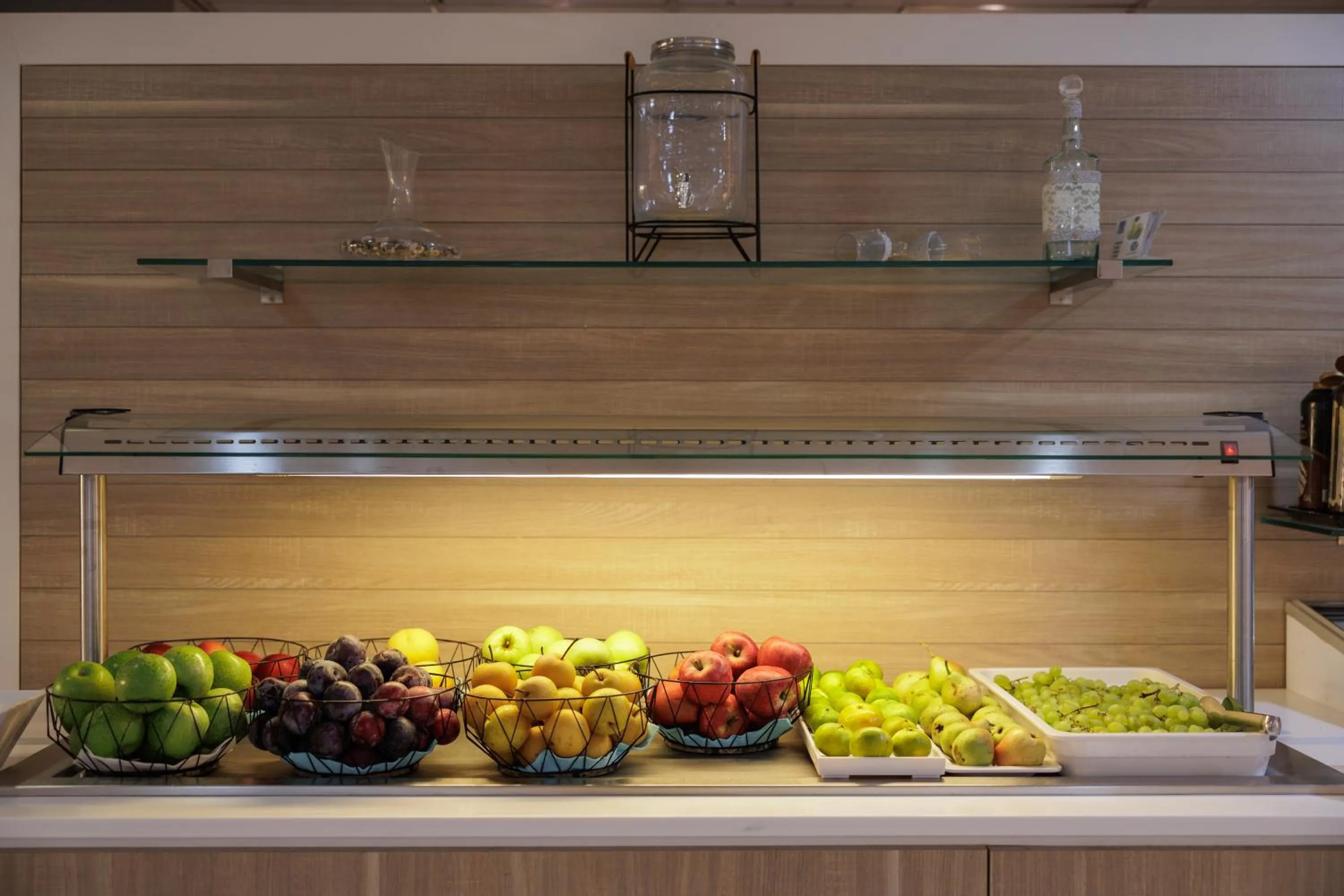 Restaurant/places to eat in Elea Beach Hotel