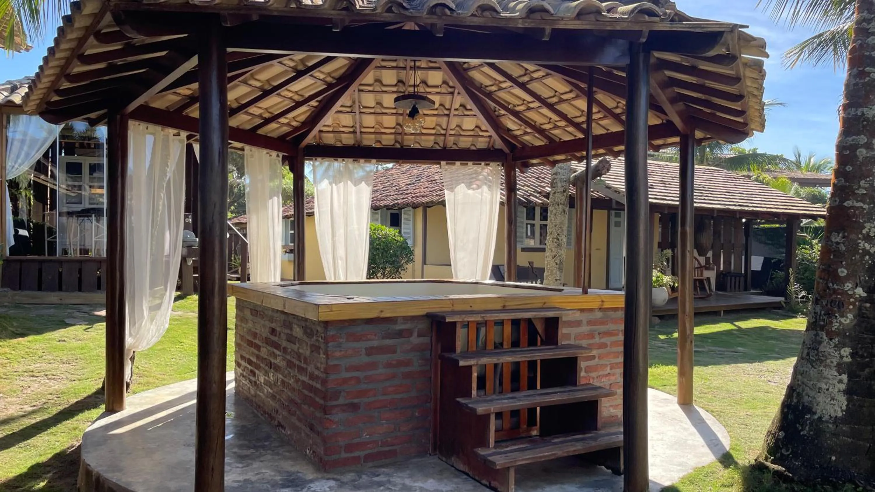 Hot Tub in Pousada dos Hibiscus