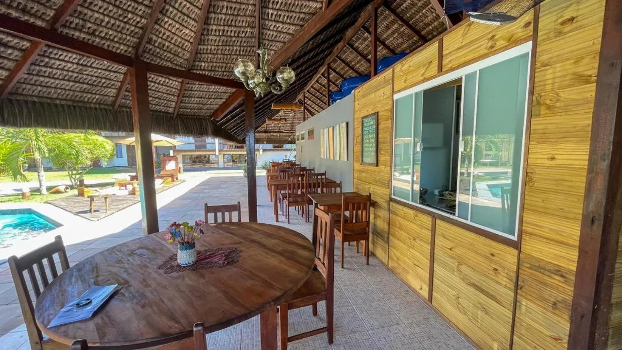 Restaurant/places to eat in Pousada dos Hibiscus