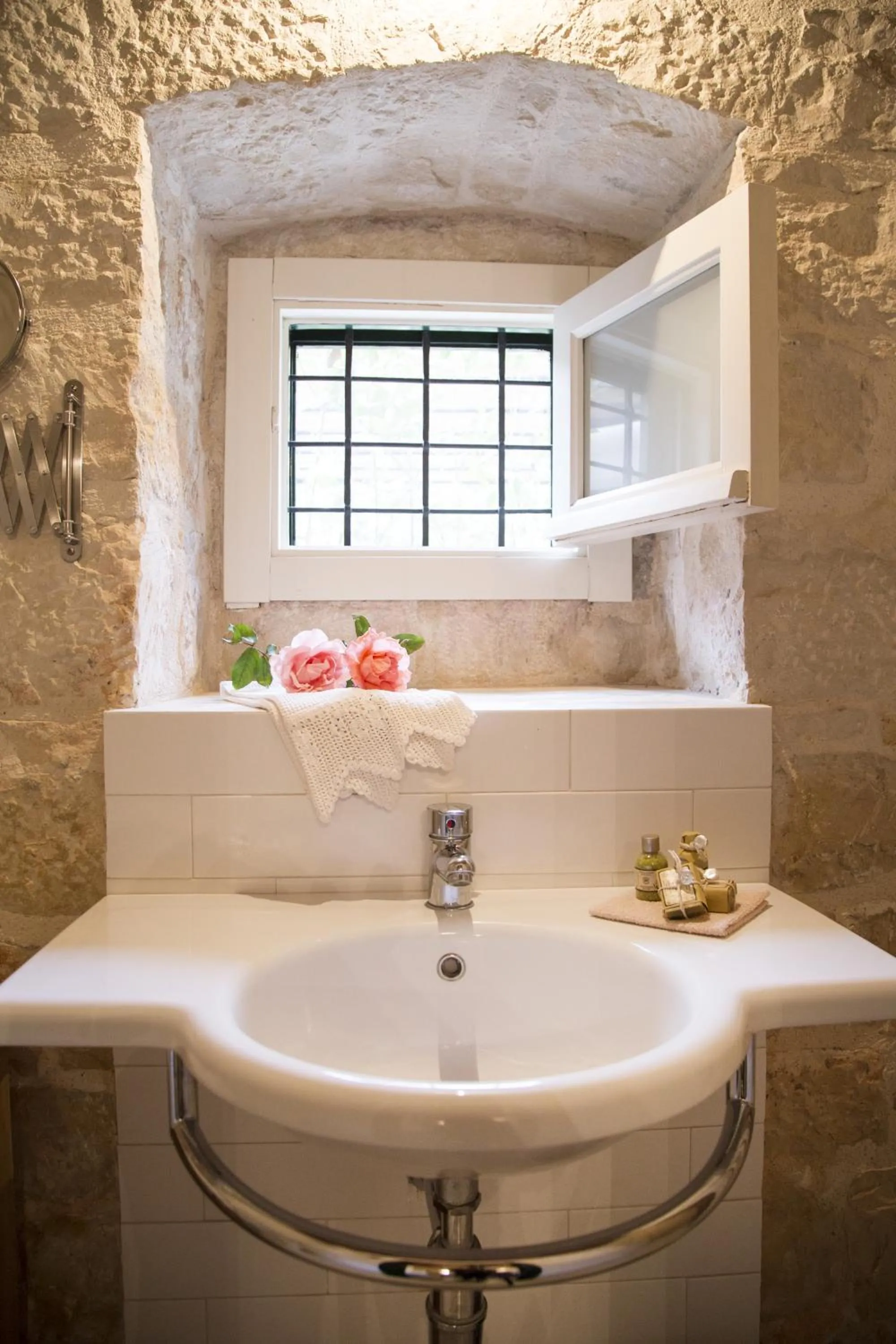 Bathroom in Masseria Cianciò