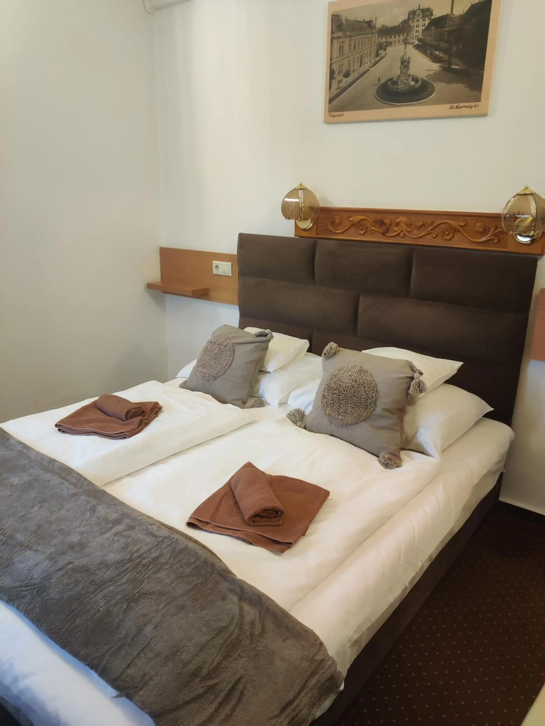 Fészek Fogadó - Pension Nest