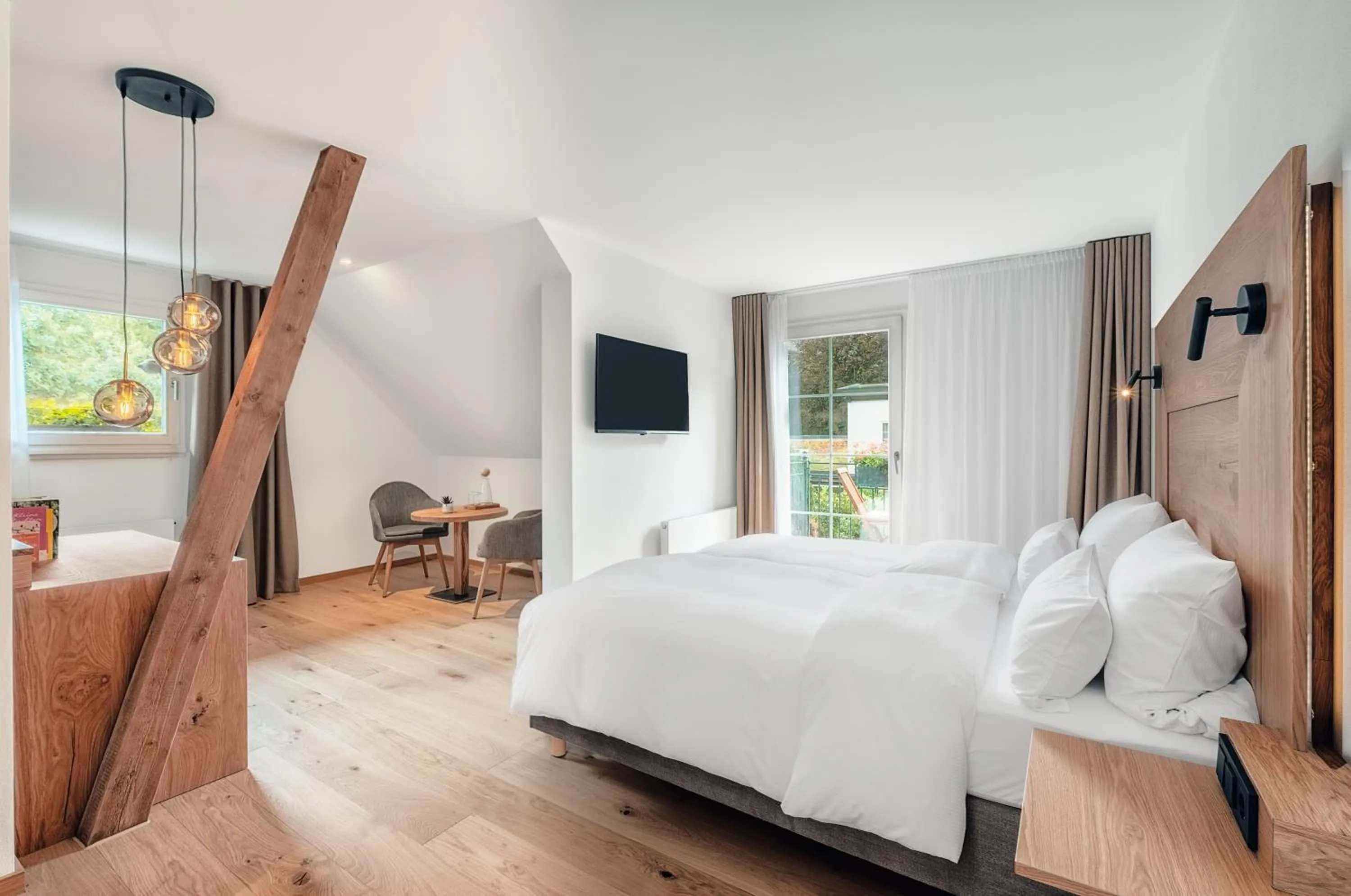 Bedroom, Bed in ADLER HÄUSERN Gourmet & Spa Hotel