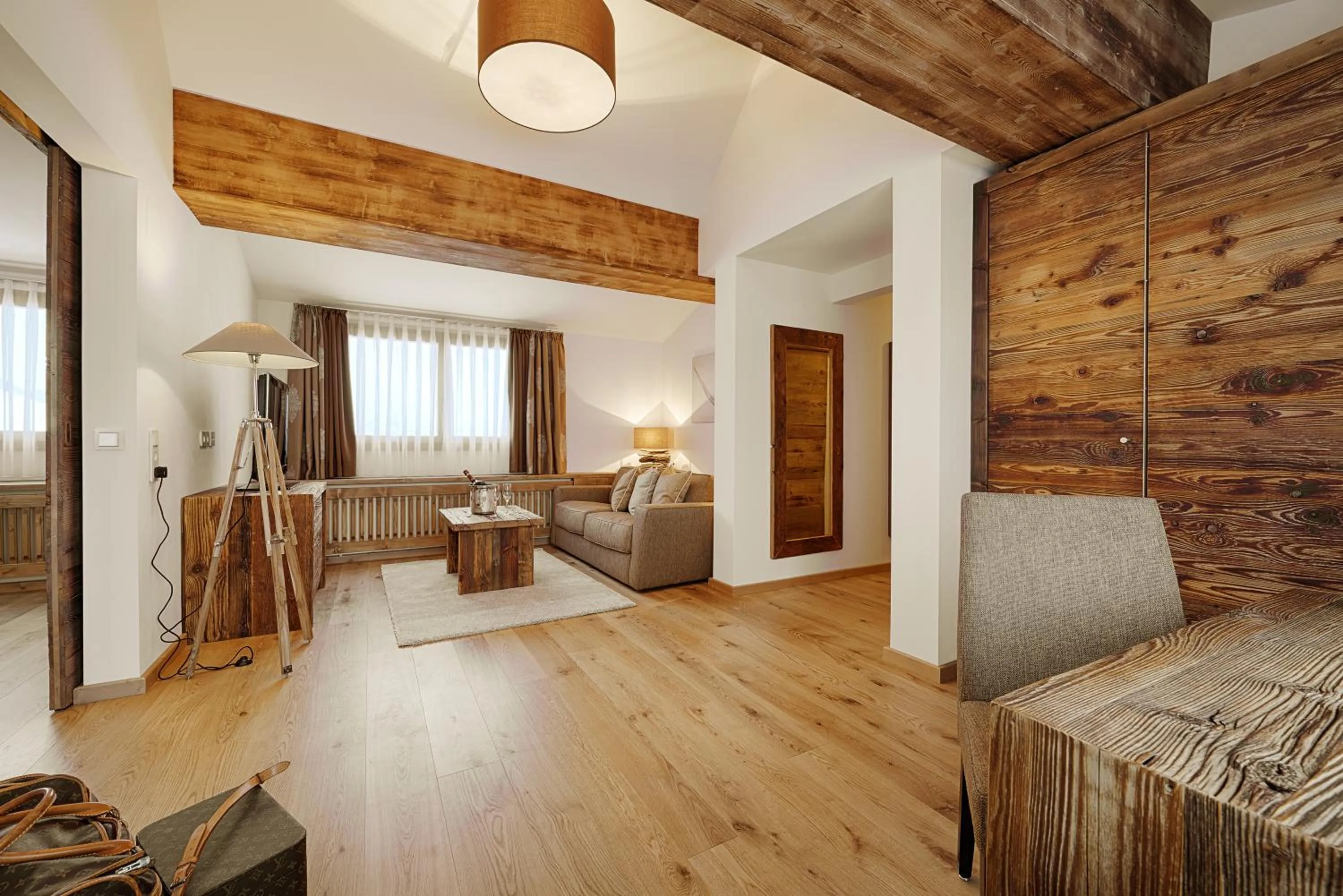 Seating area, Bed in ADLER HÄUSERN Gourmet & Spa Hotel