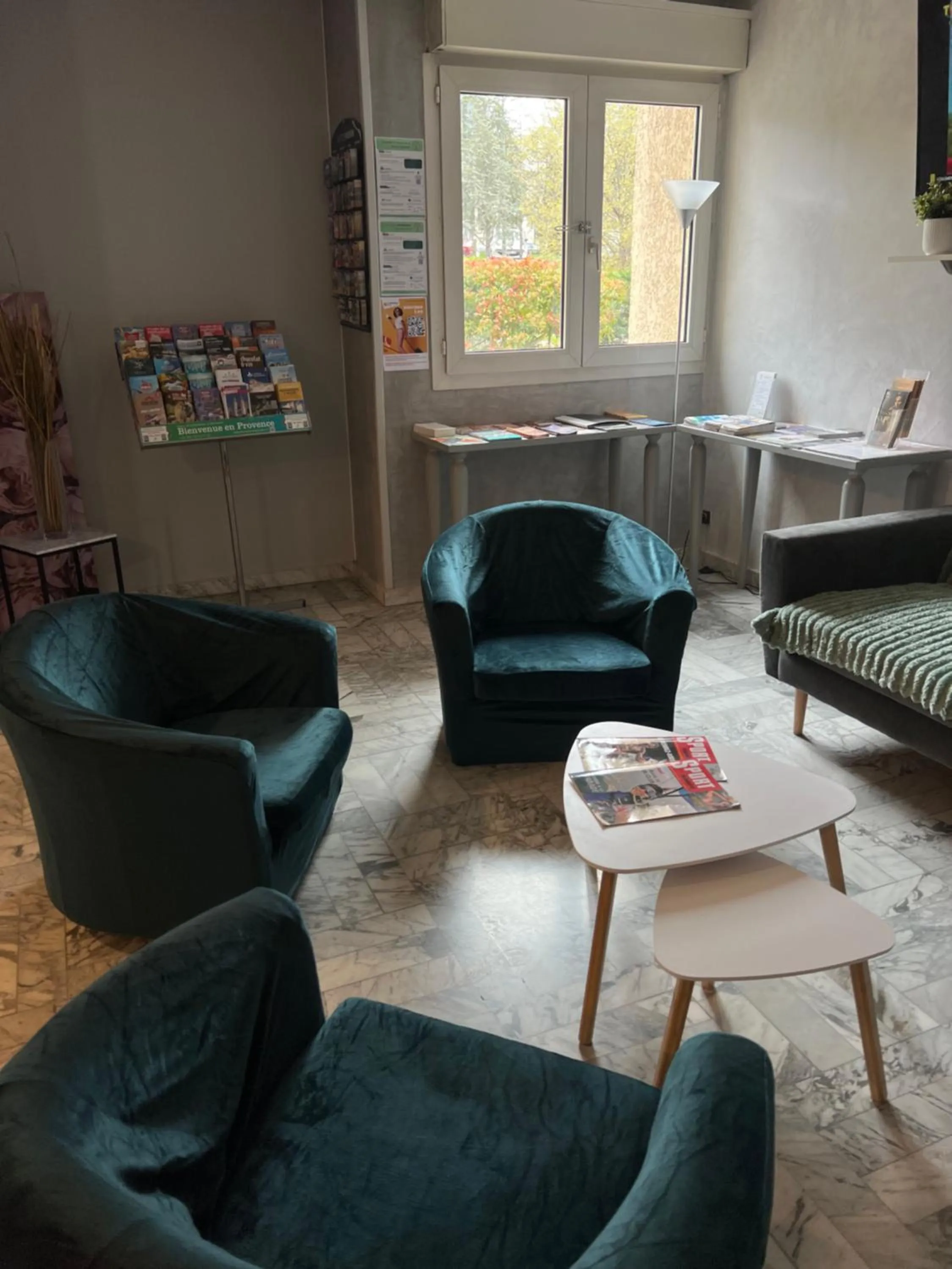 Living room in Adonis Arc Hotel Aix