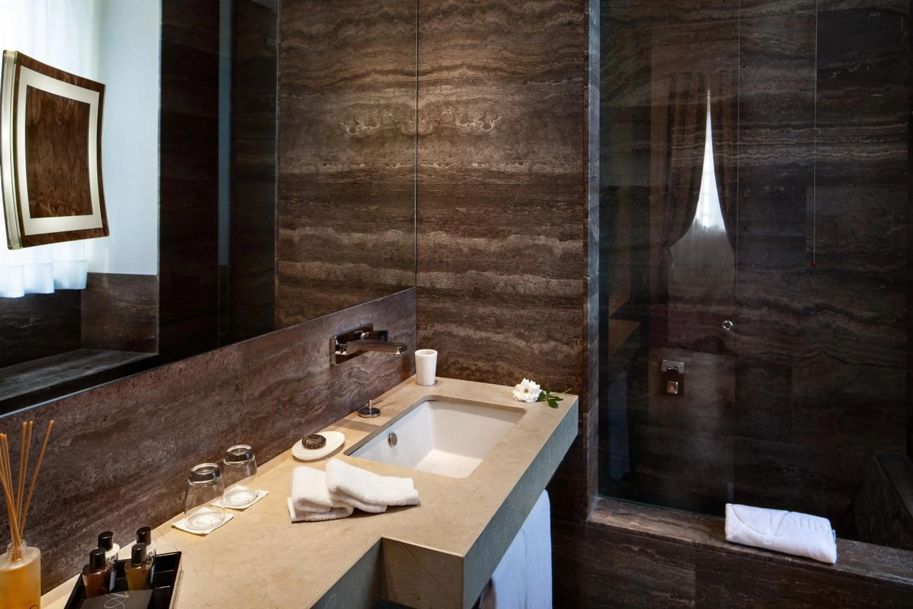 Bathroom in The Ashbee Hotel - The Leading Hotels of the World