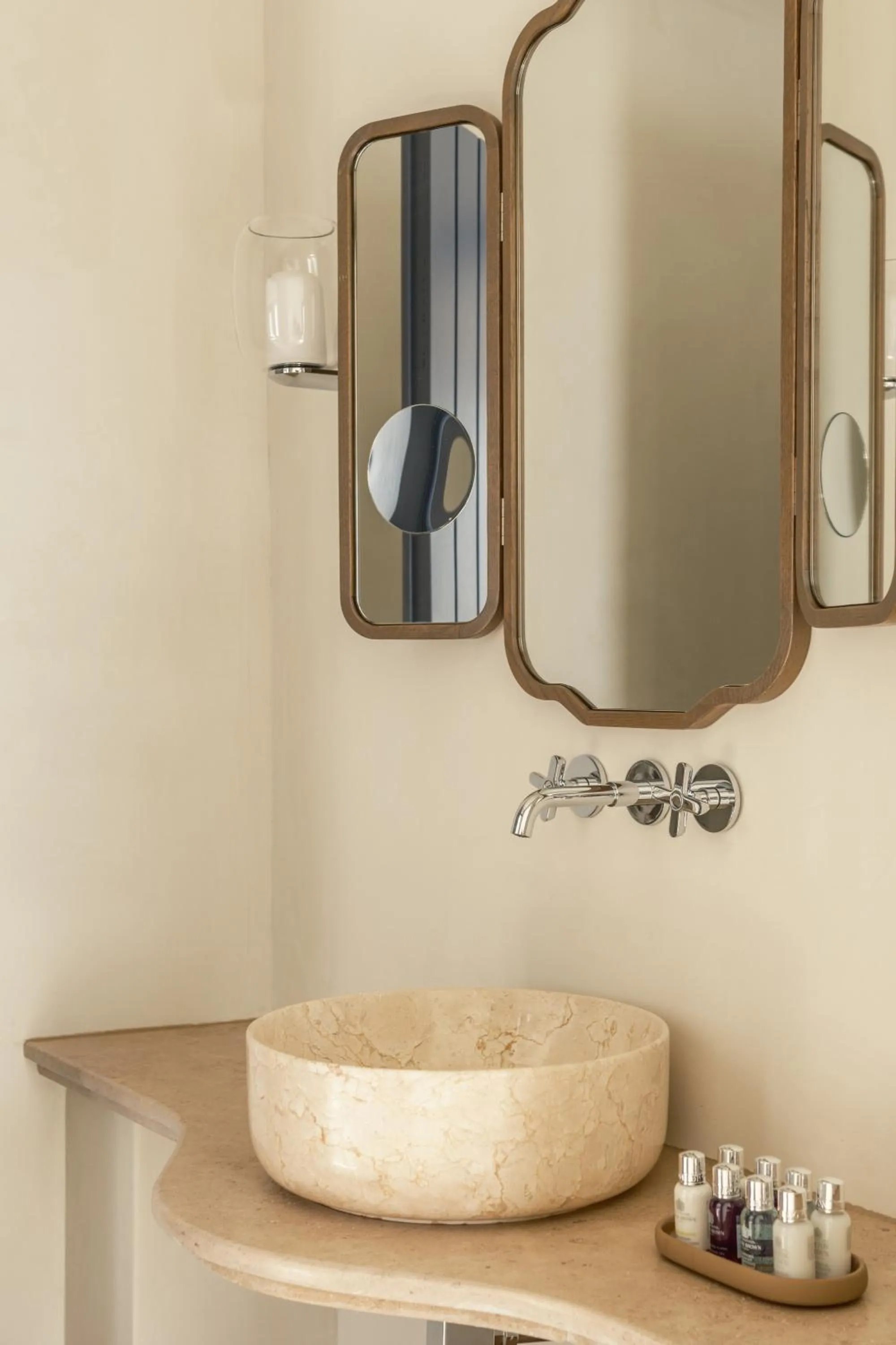 Bathroom in Homeric Poems