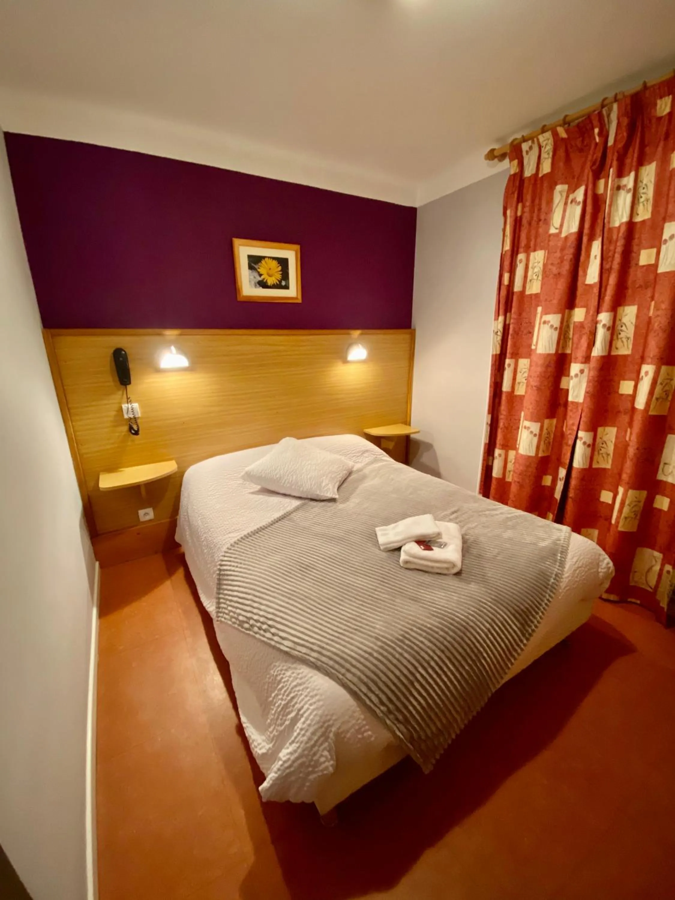 Bed in Hôtel Bel'Air