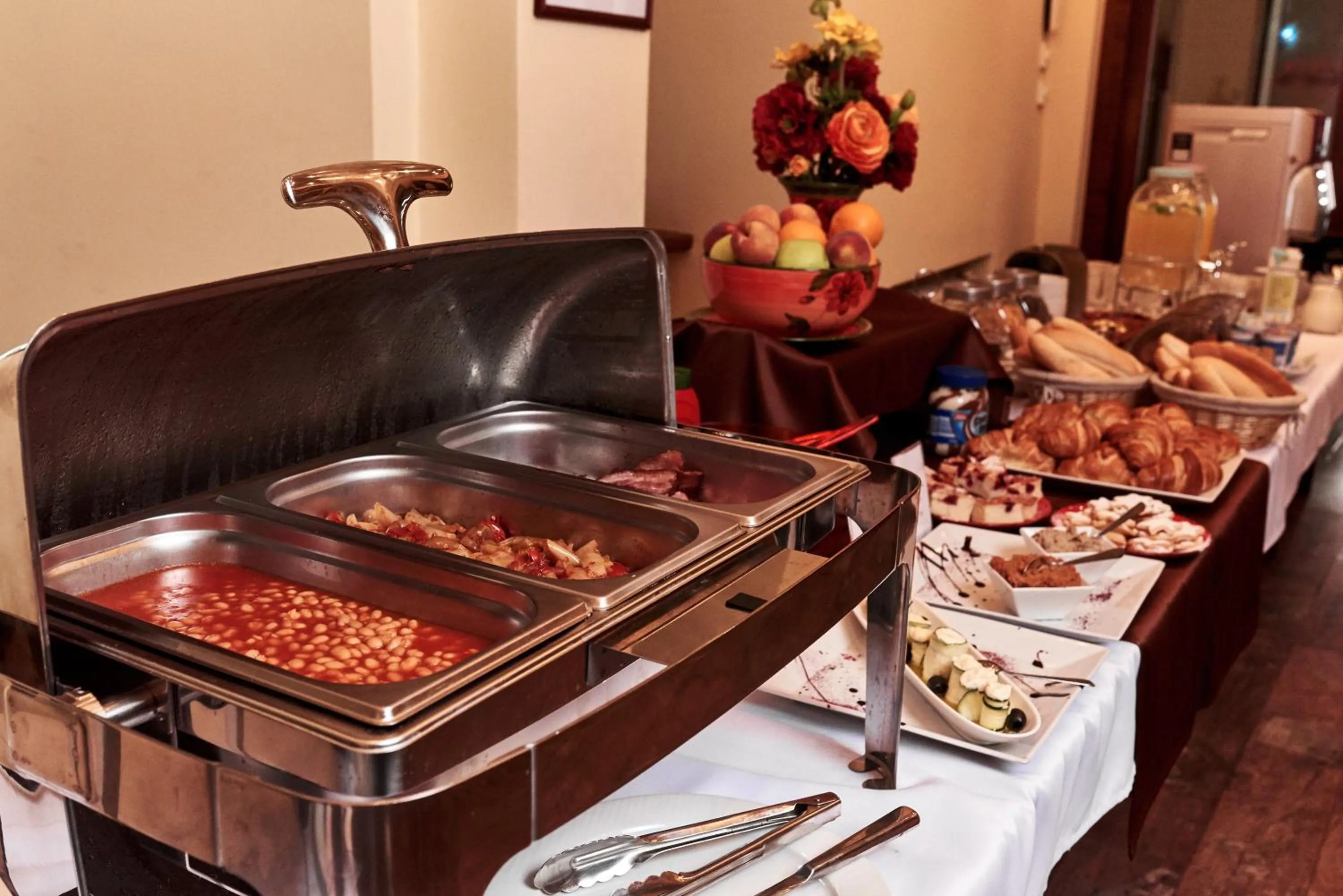 Buffet breakfast in Hotel Banderium