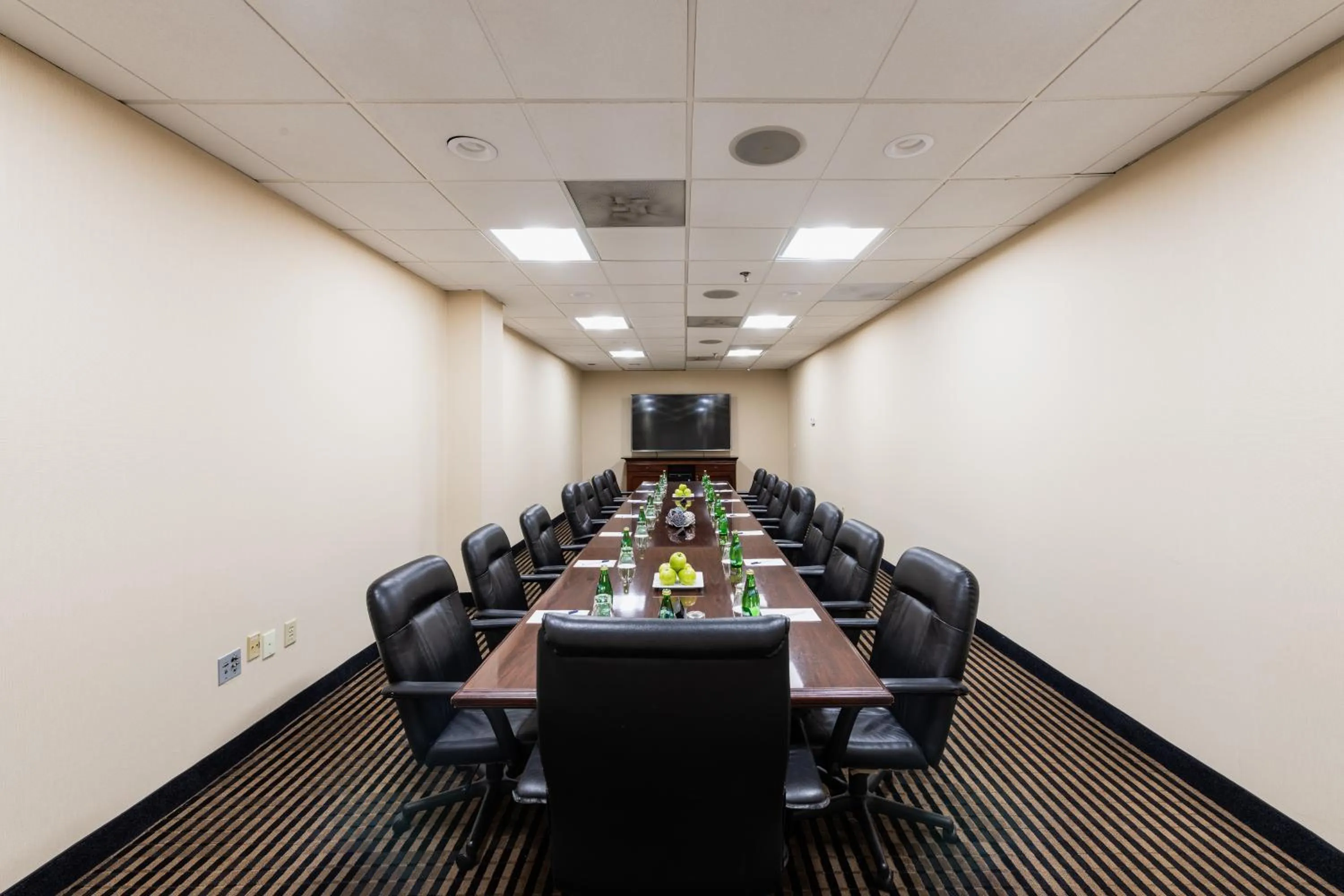 Meeting/conference room in APA Hotel Woodbridge
