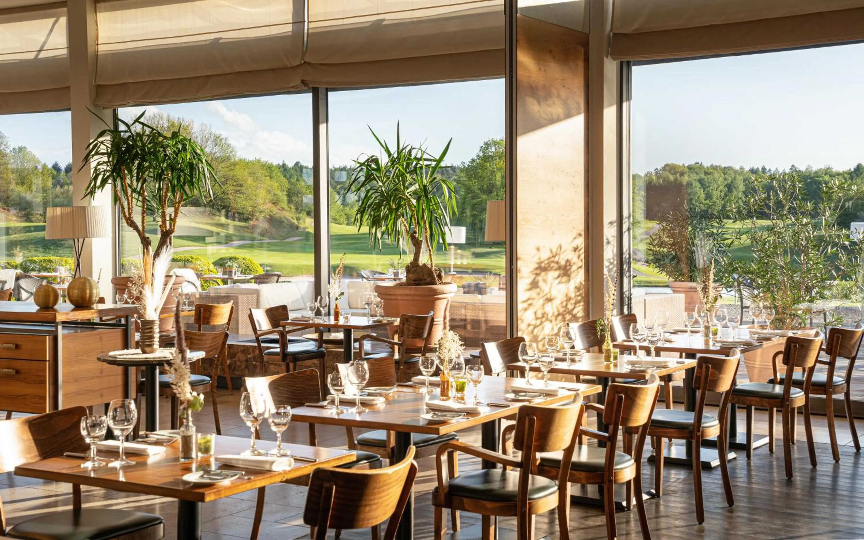 Restaurant/places to eat in Angel's - das hotel am golfpark