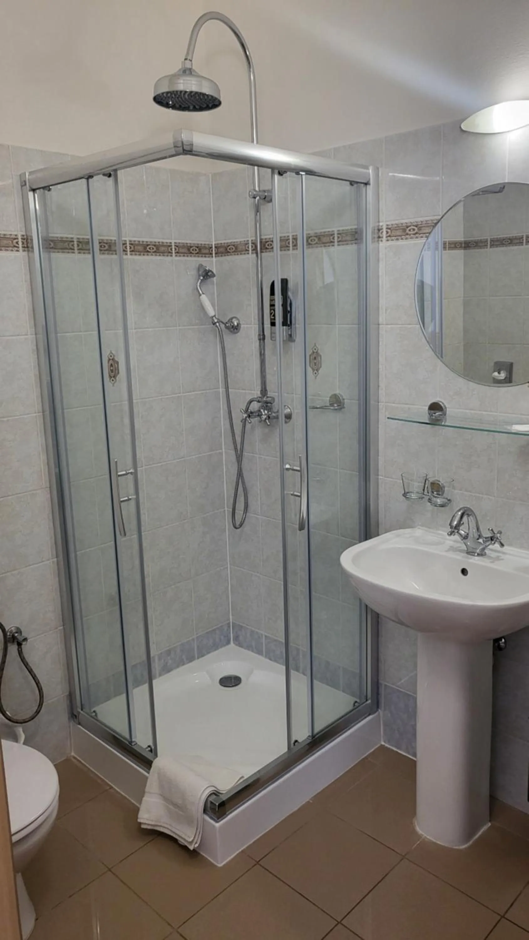 Bathroom in Hotel Margit