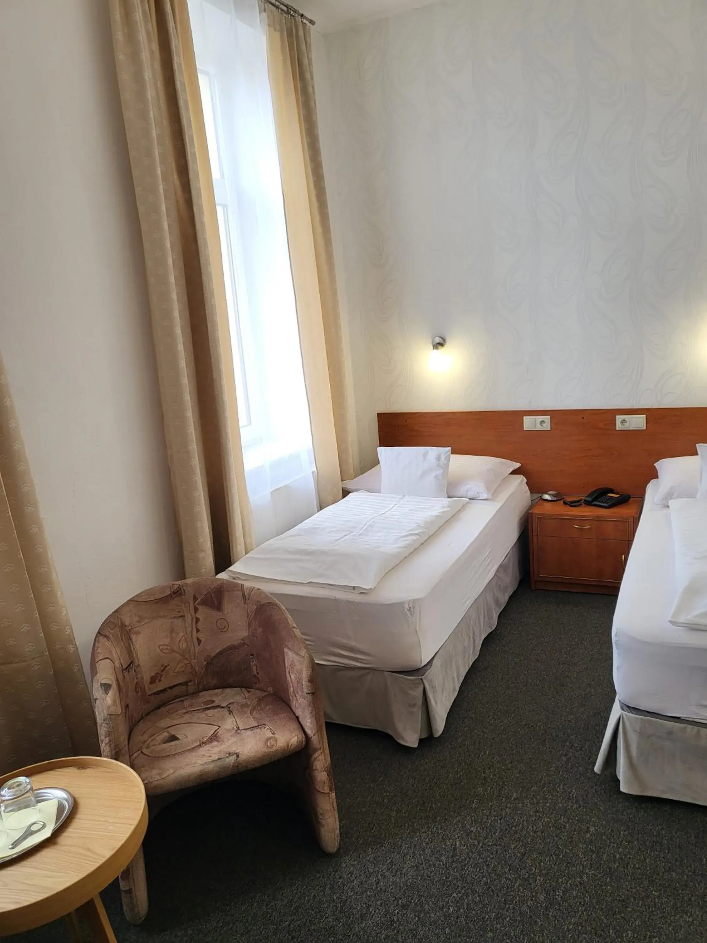 Standard Twin Room in Hotel Margit Standard Twin Room in Hotel Margit