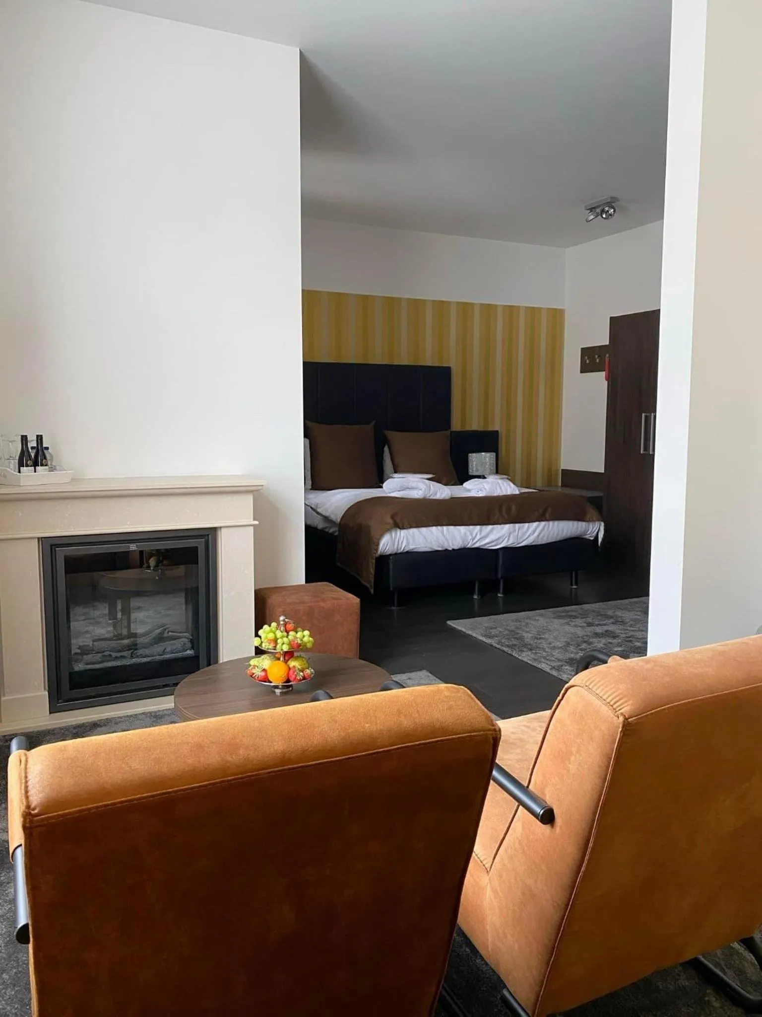 Living room, Bed in Hotel De Boskar Peer