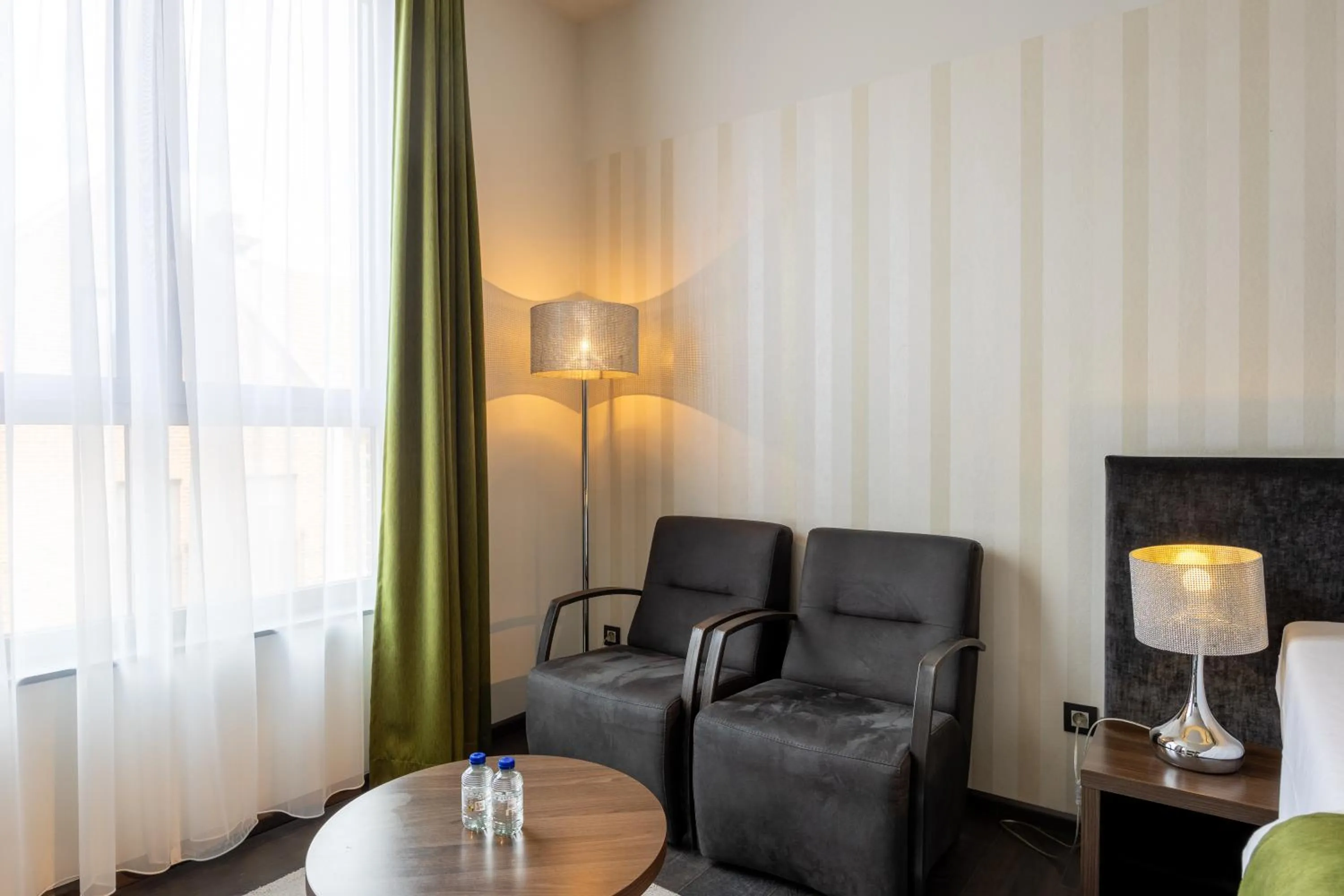 Seating area in Hotel De Boskar Peer