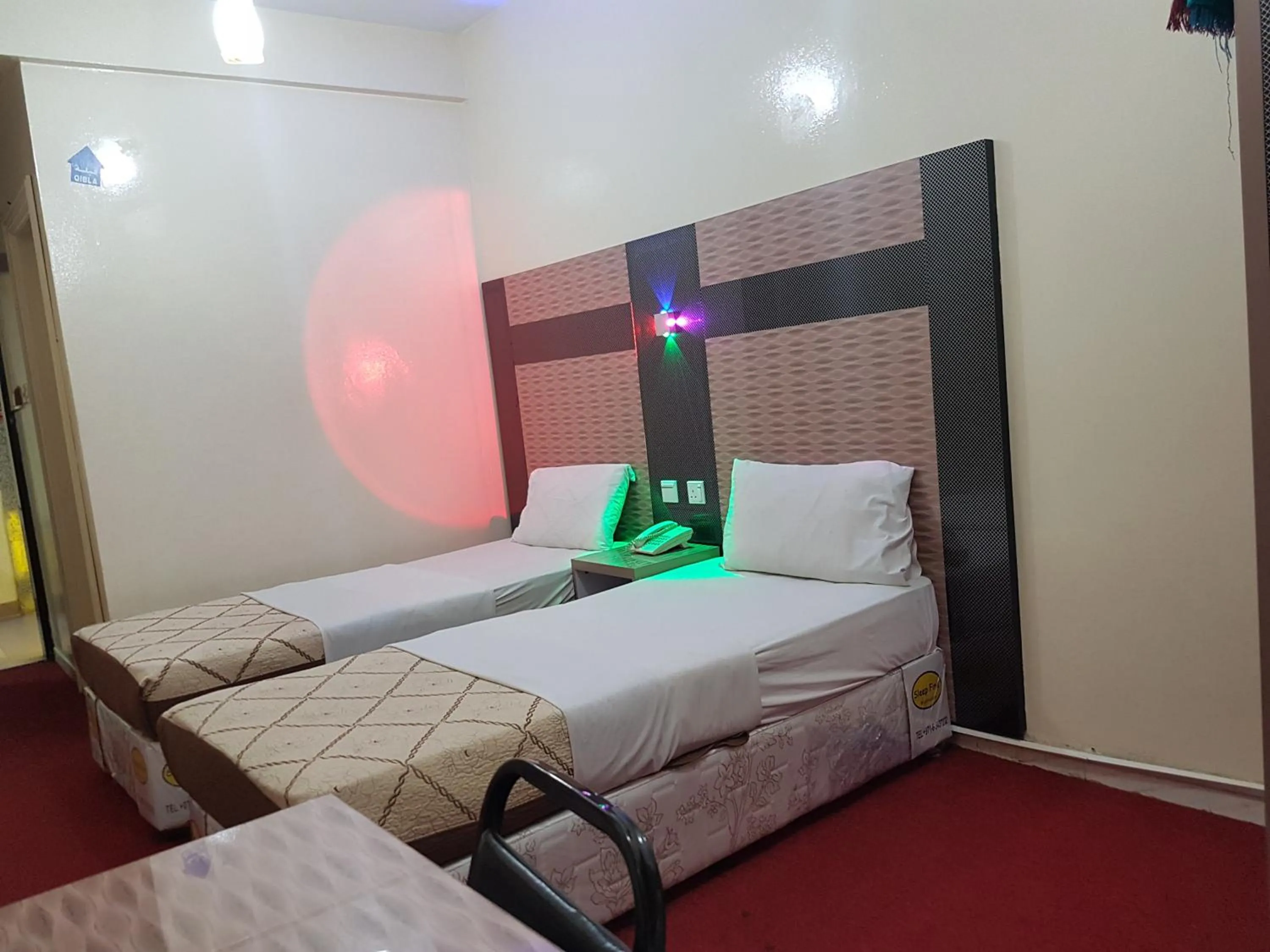 Bedroom, Bed in Tehran Hotel