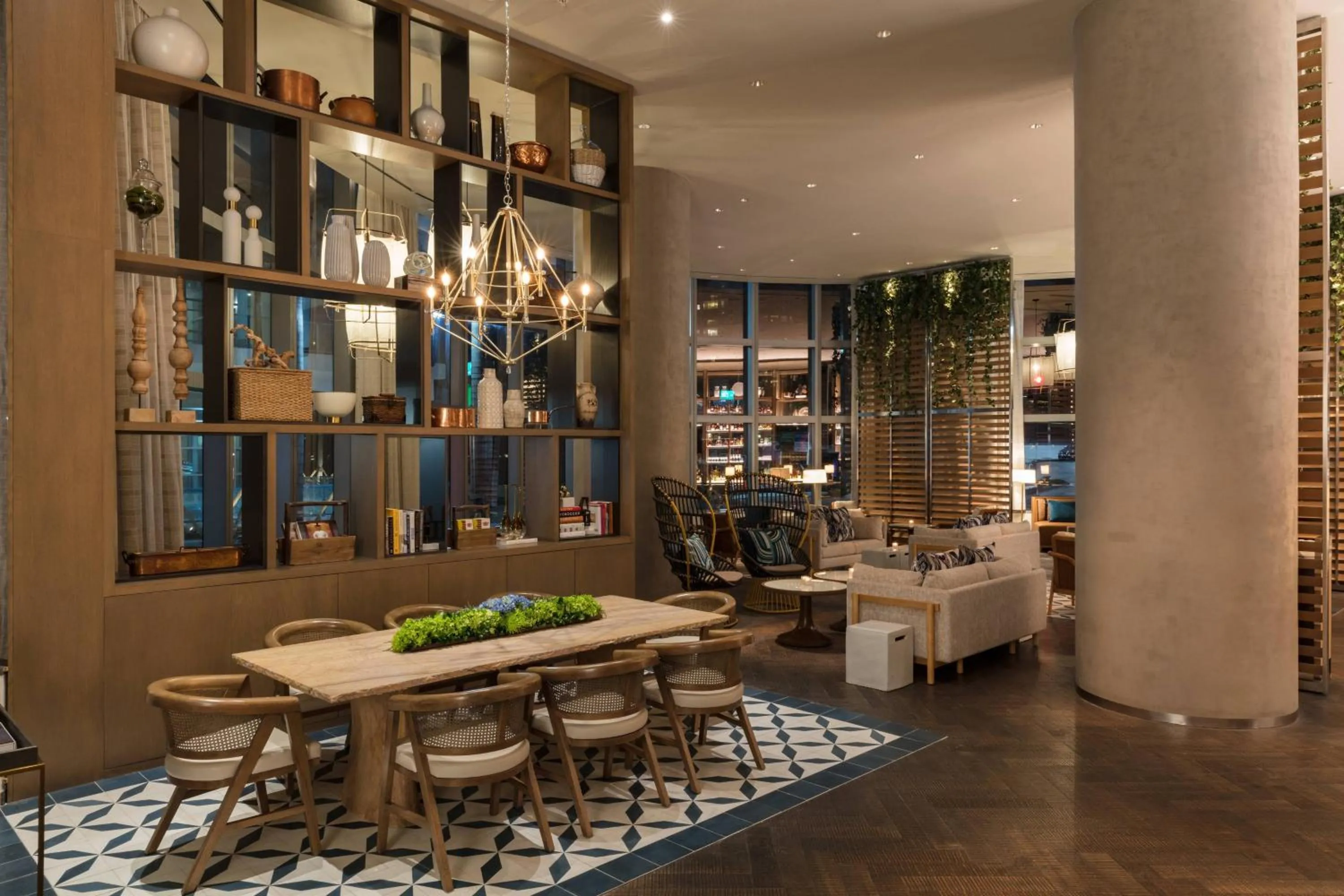 Restaurant/places to eat in Hotel Beaux Arts, Autograph Collection