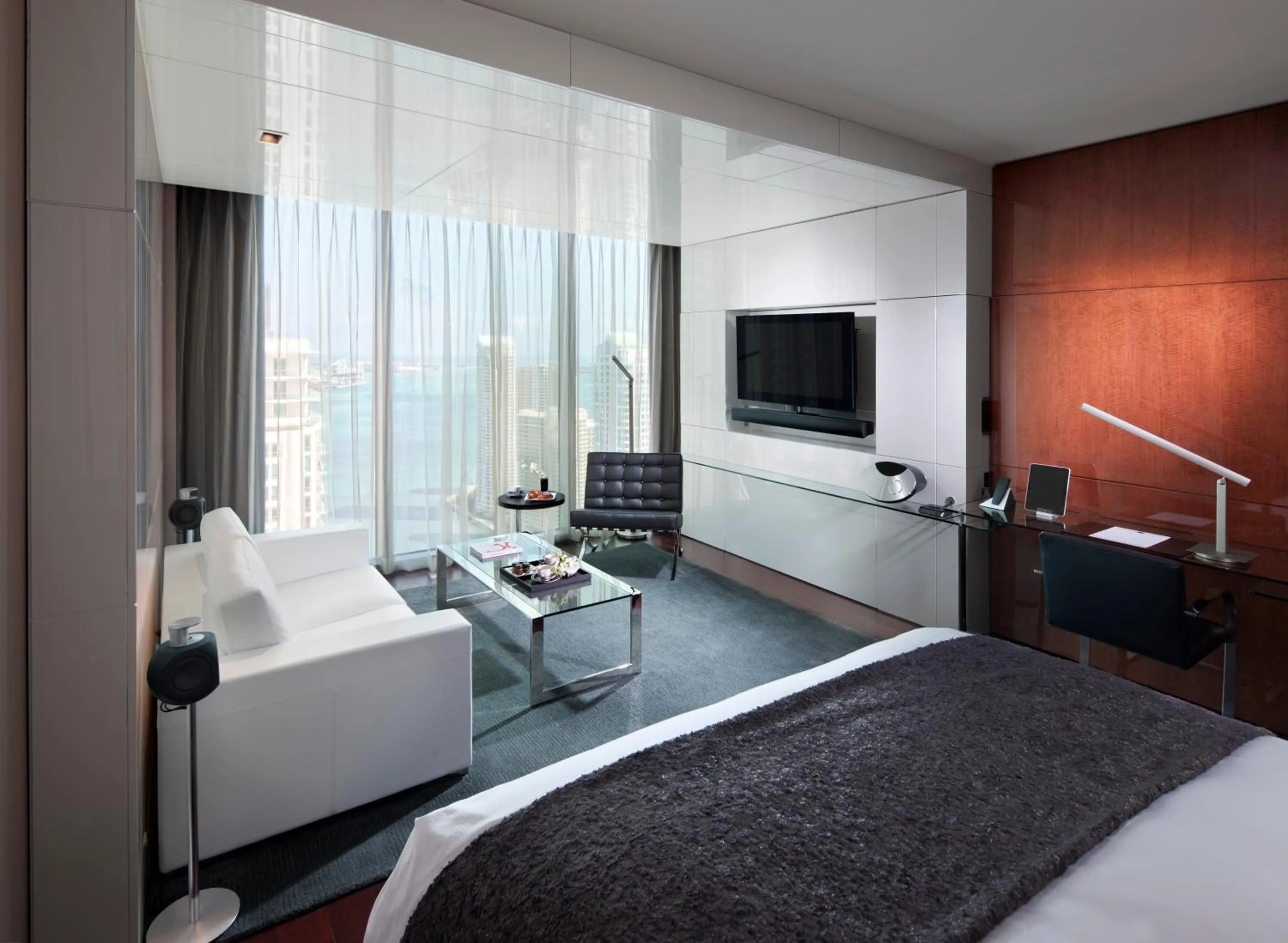 Living room, Bed in Hotel Beaux Arts, Autograph Collection