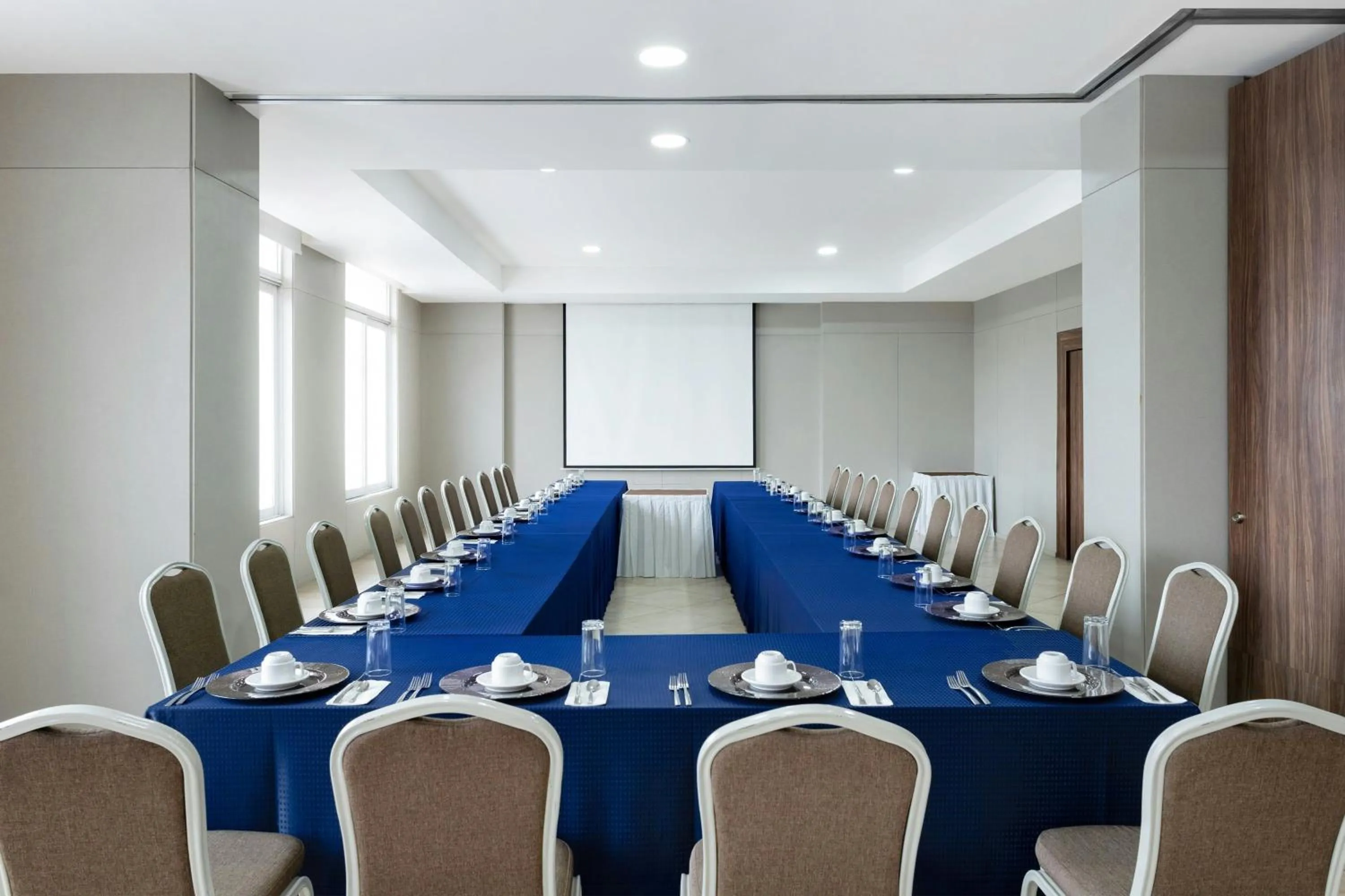 Meeting/conference room in Courtyard by Marriott Puebla Las Animas