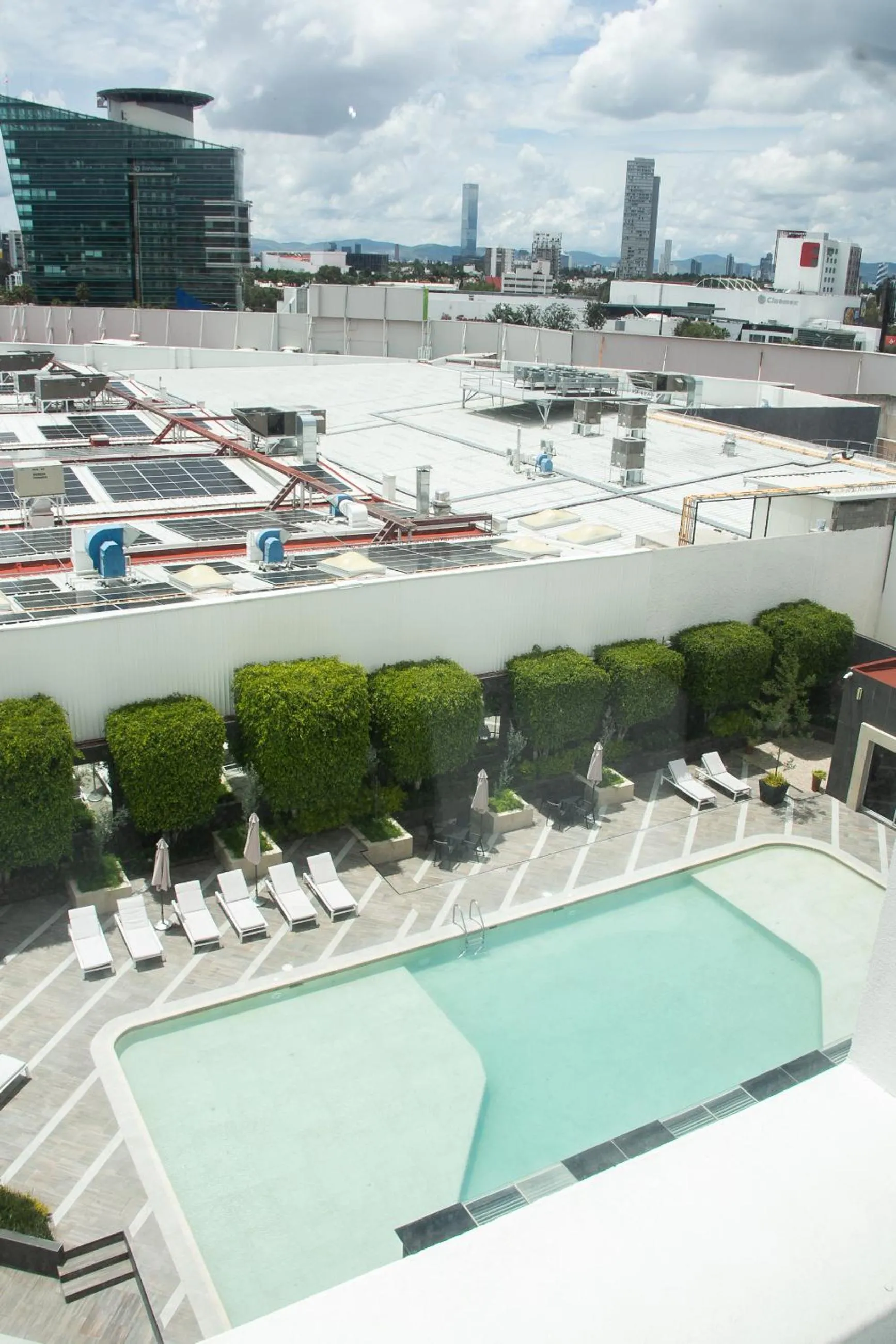 Swimming pool in Courtyard by Marriott Puebla Las Animas