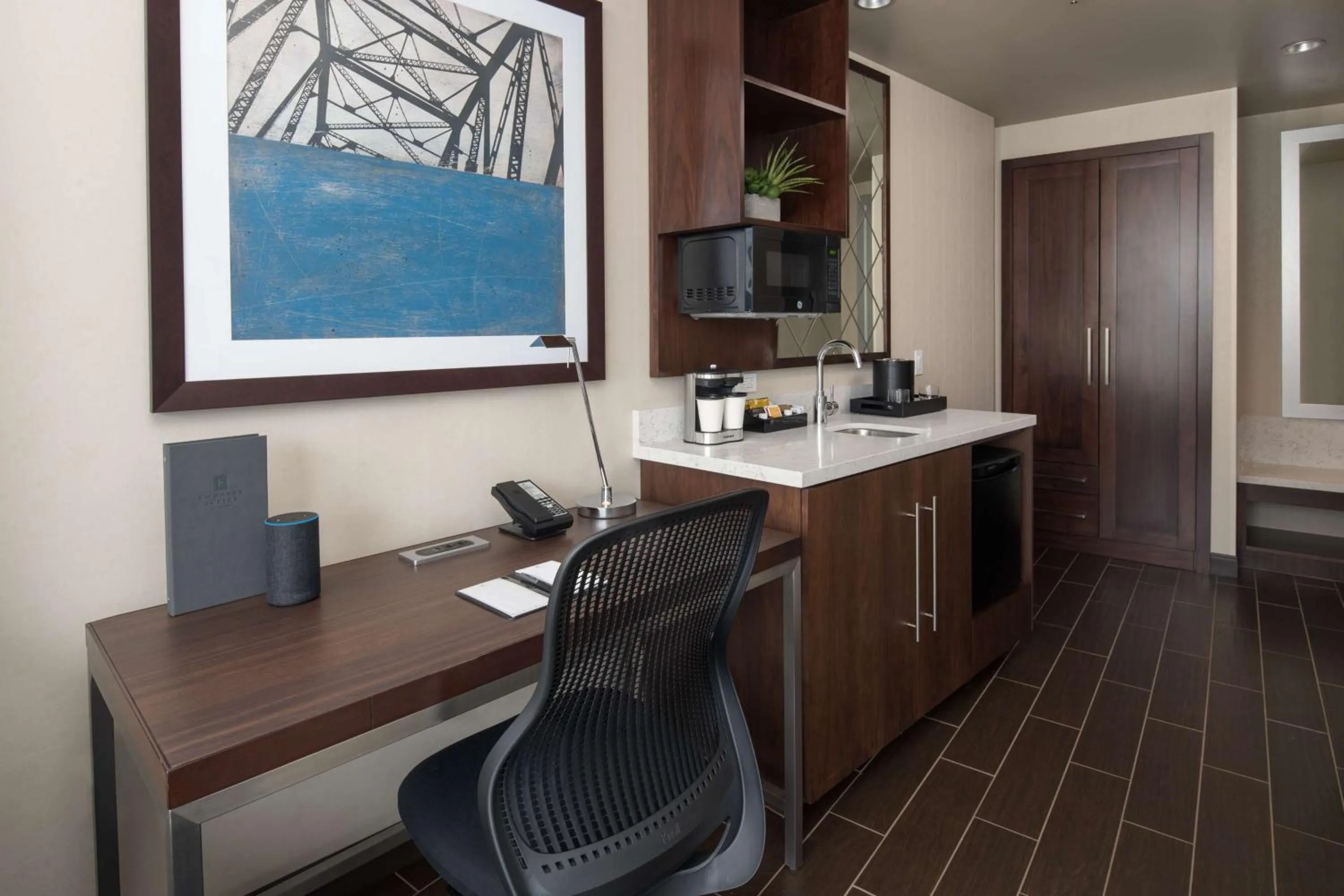 Bedroom in Embassy Suites By Hilton Seattle Downtown Pioneer Square