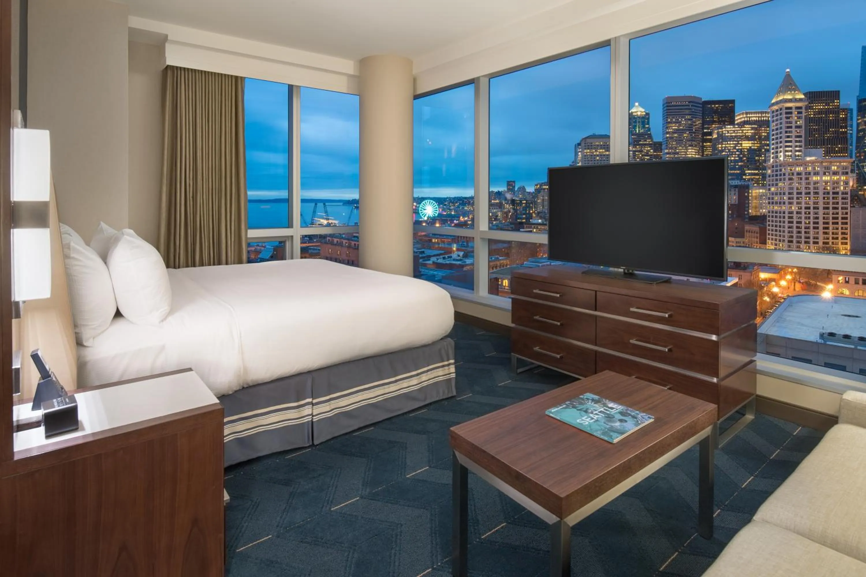 View (from property/room), Bed in Embassy Suites By Hilton Seattle Downtown Pioneer Square