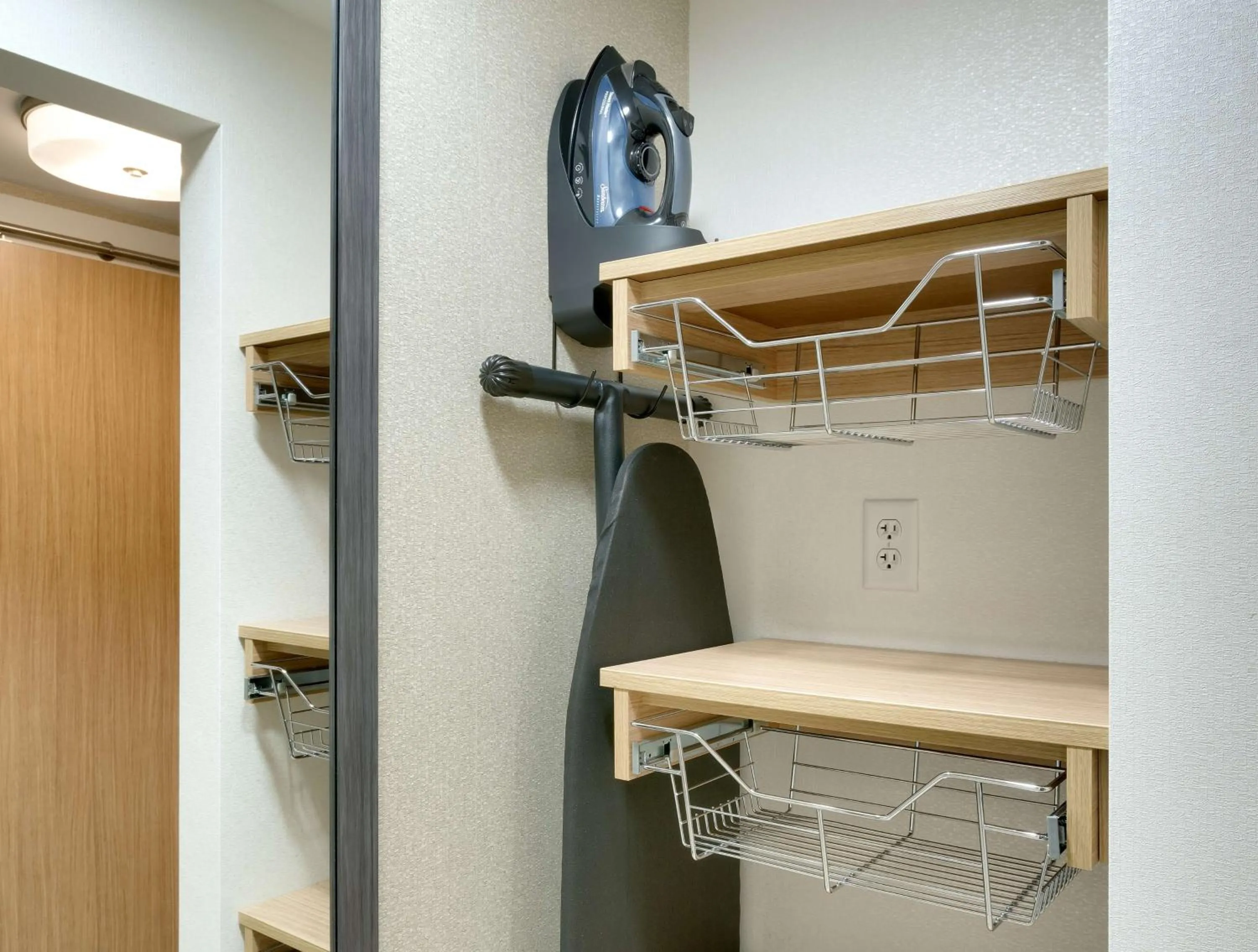 Photo of the whole room in Hilton Garden Inn Lehi