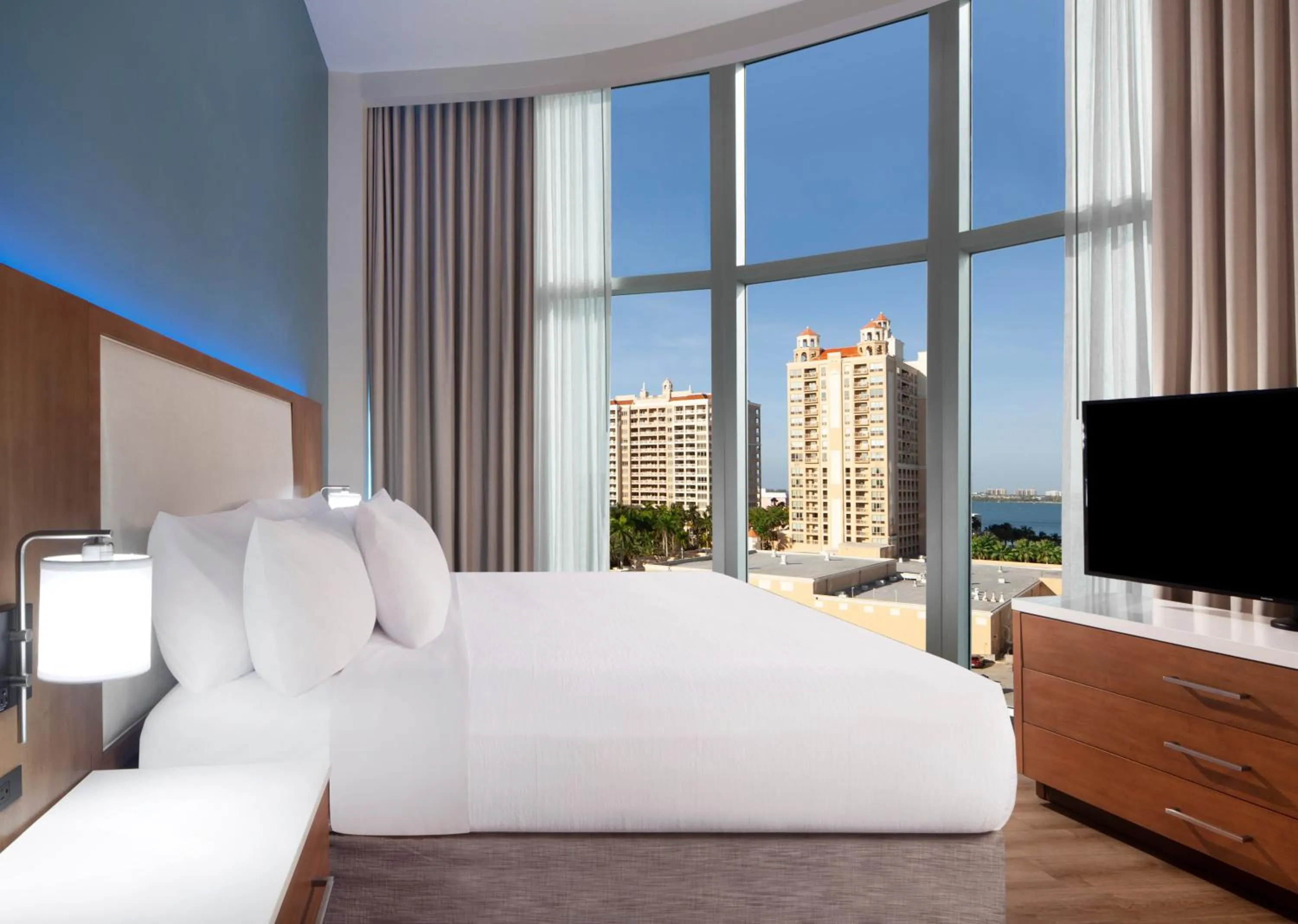 Bedroom, Bed in Embassy Suites By Hilton Sarasota