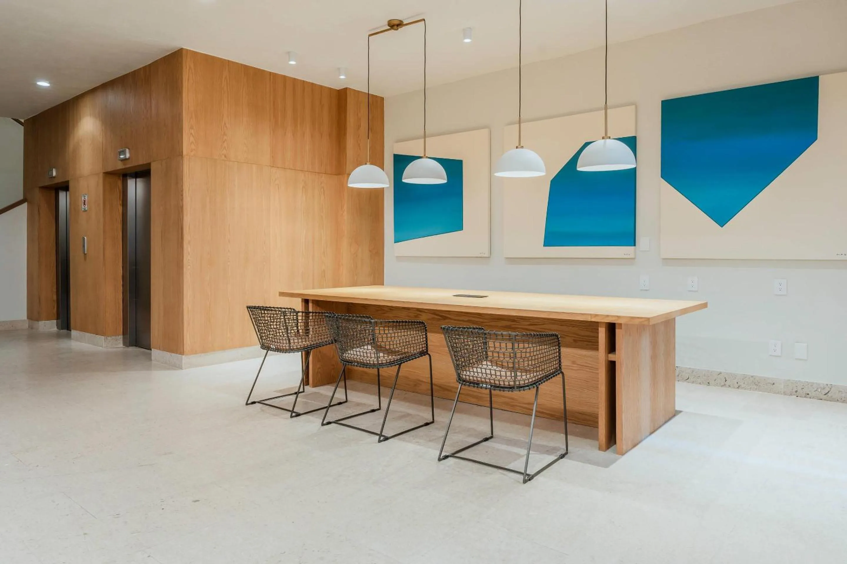 Business facilities in Comfort Inn Puerto Vallarta Golfside & Marina