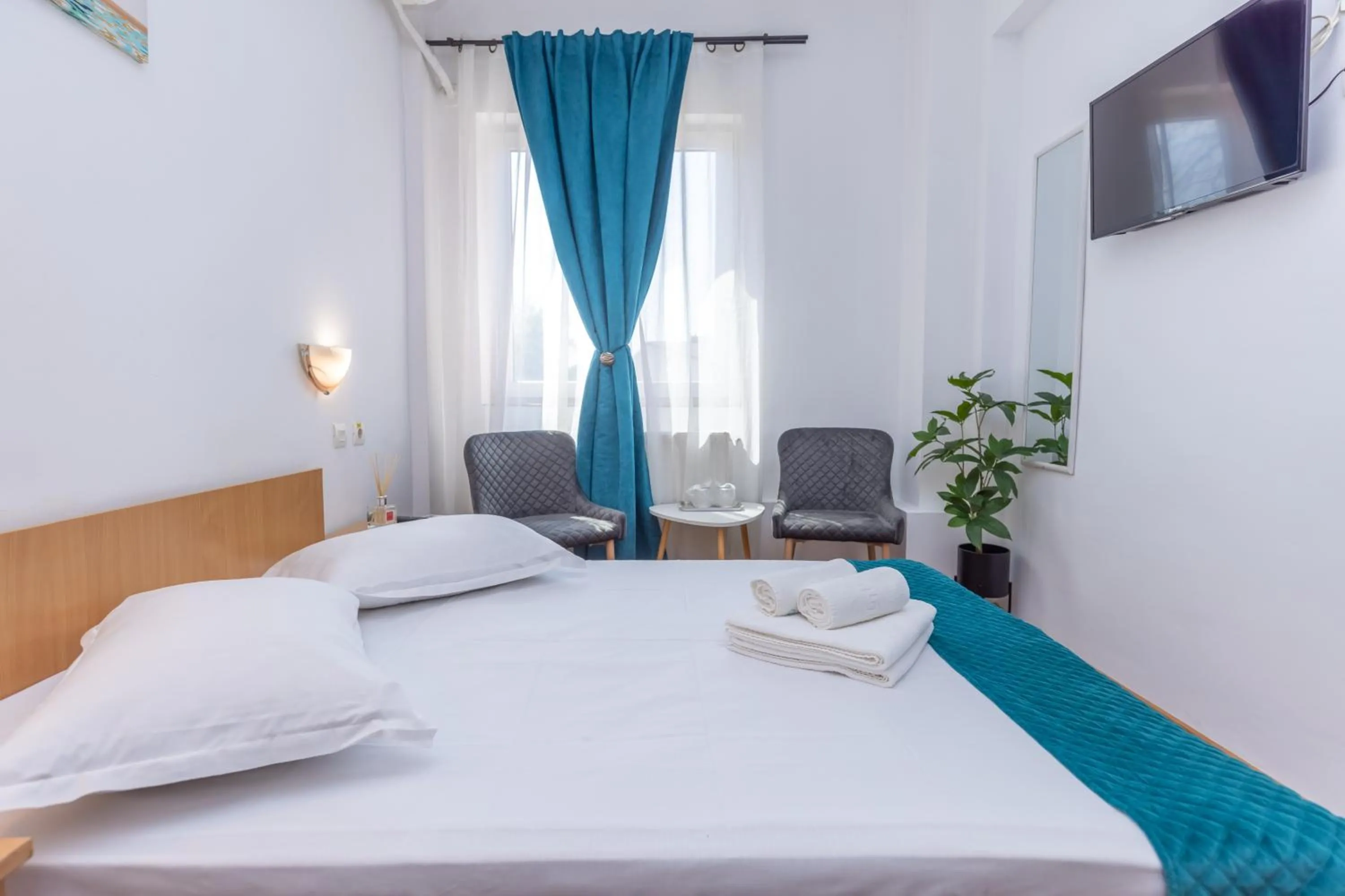 Double Room with Private Bathroom in Hotel Sir Gara de Nord