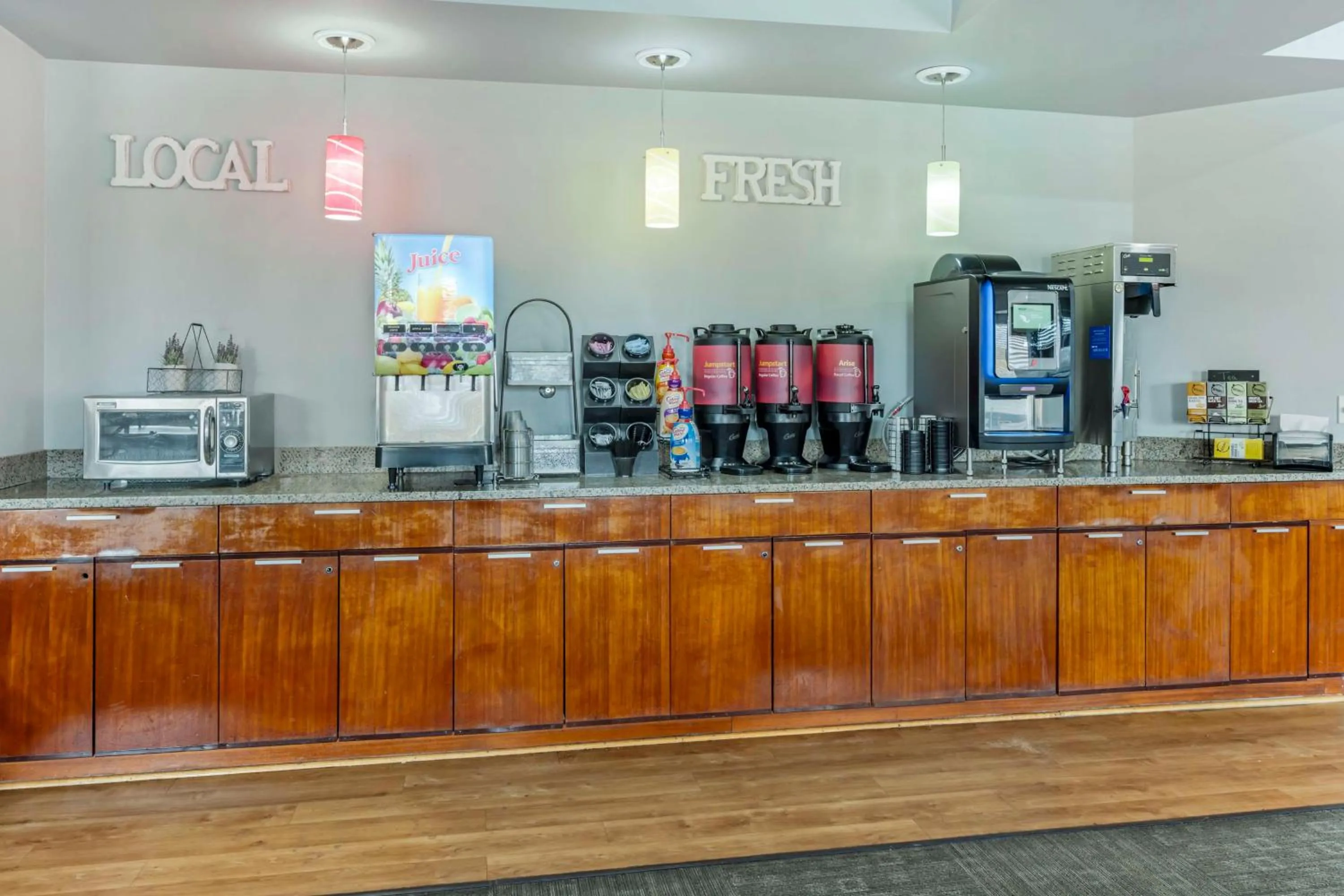 Breakfast in Best Western PLUS Peppertree Inn at Omak