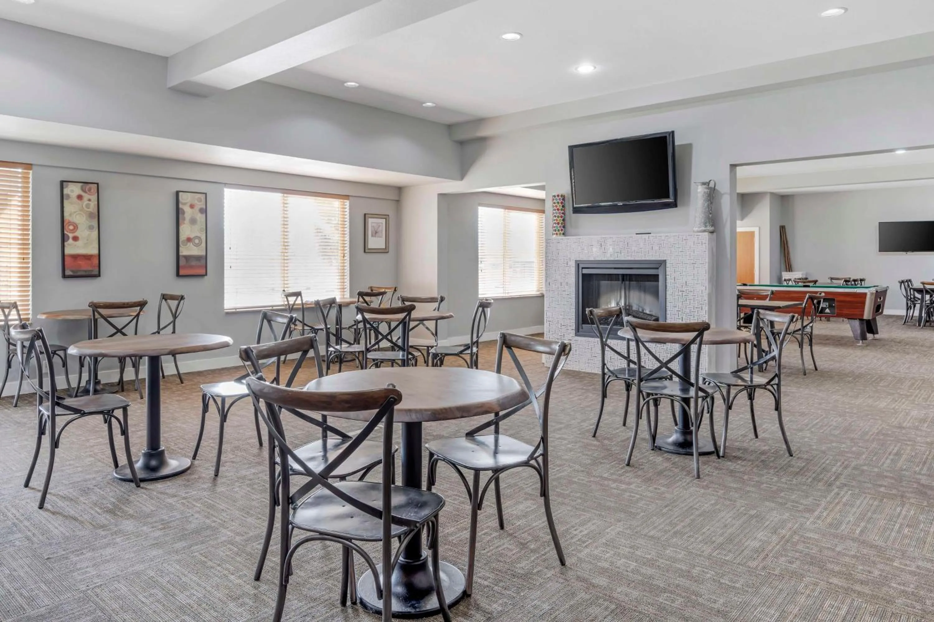 Breakfast in Best Western PLUS Peppertree Inn at Omak