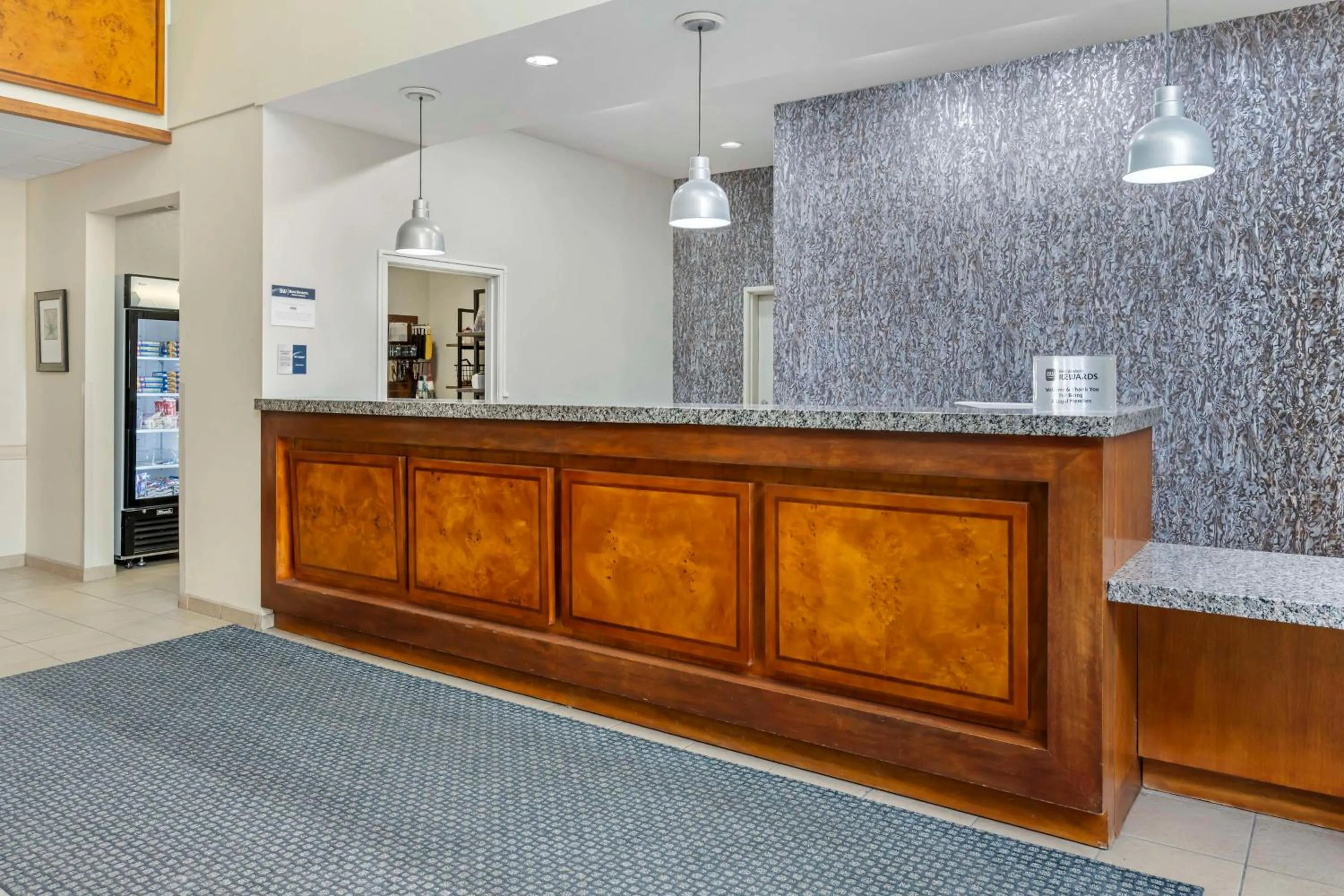 Lobby or reception in Best Western PLUS Peppertree Inn at Omak