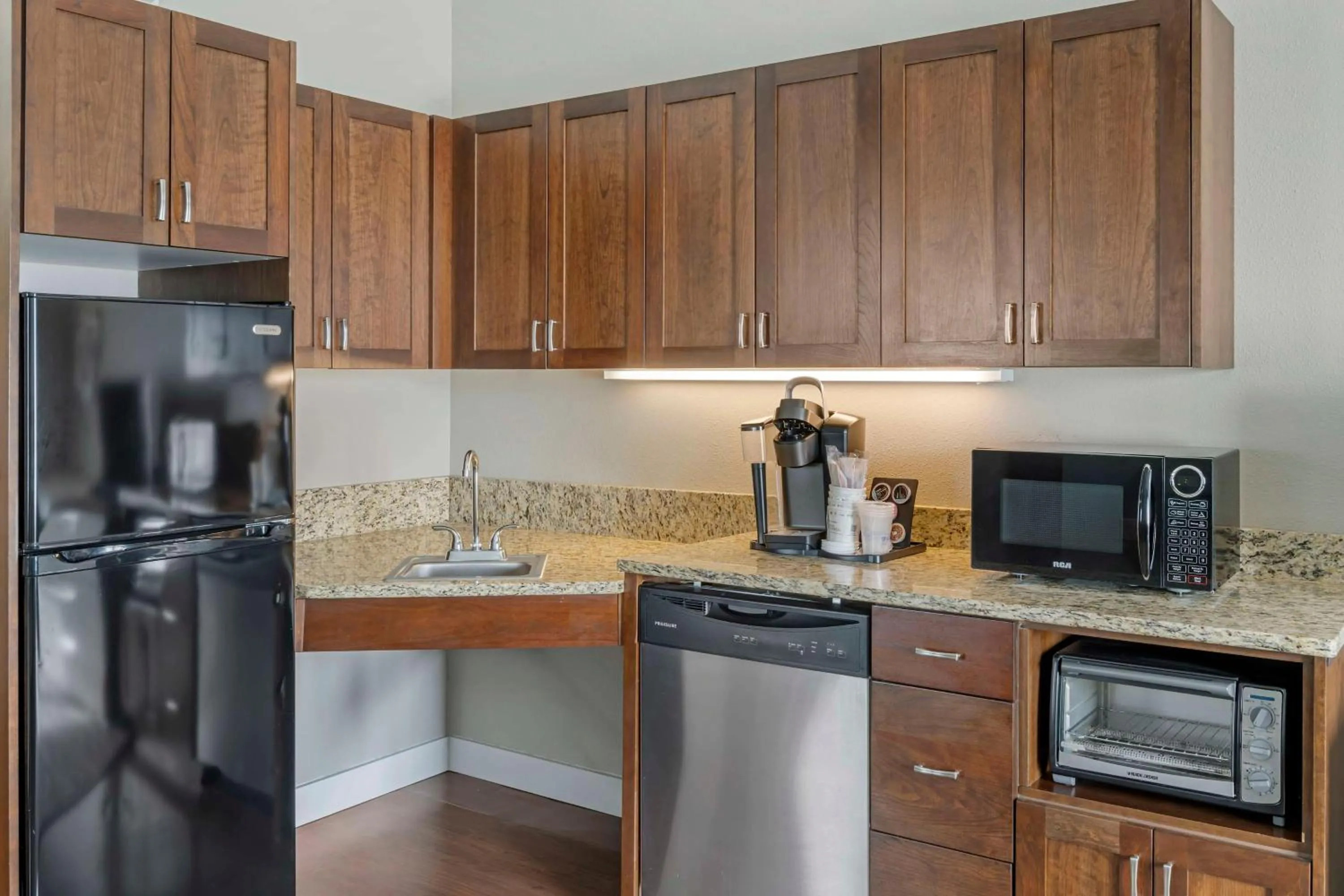 Bedroom in Best Western PLUS Peppertree Inn at Omak