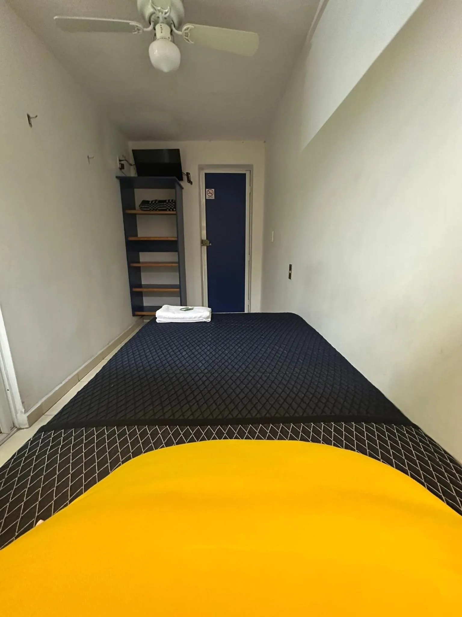 Photo of the whole room, Bed in Vagabundo Expo Guadalajara