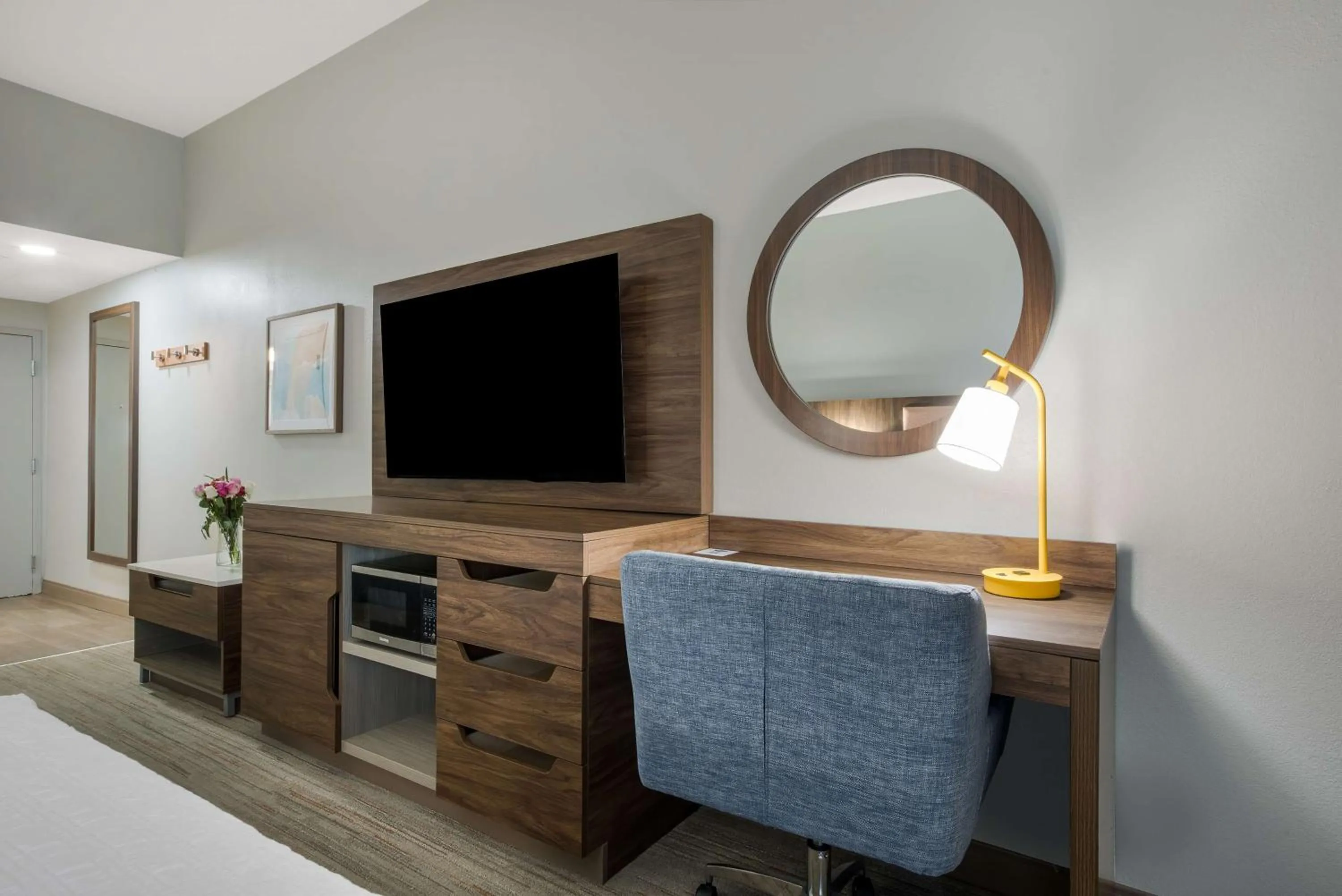 Bedroom in Hampton Inn Linden