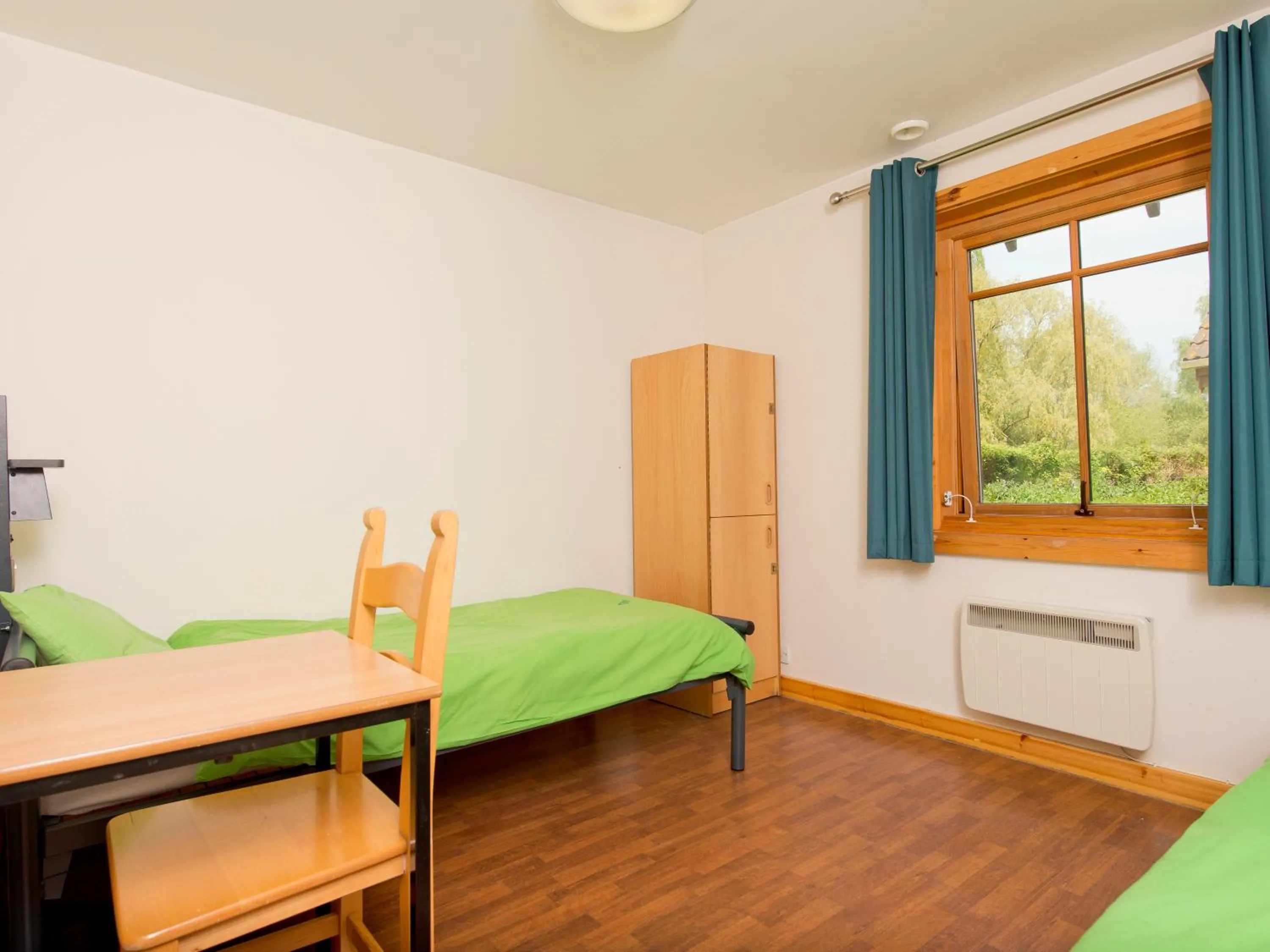 Bedroom, Bed in YHA London Lee Valley