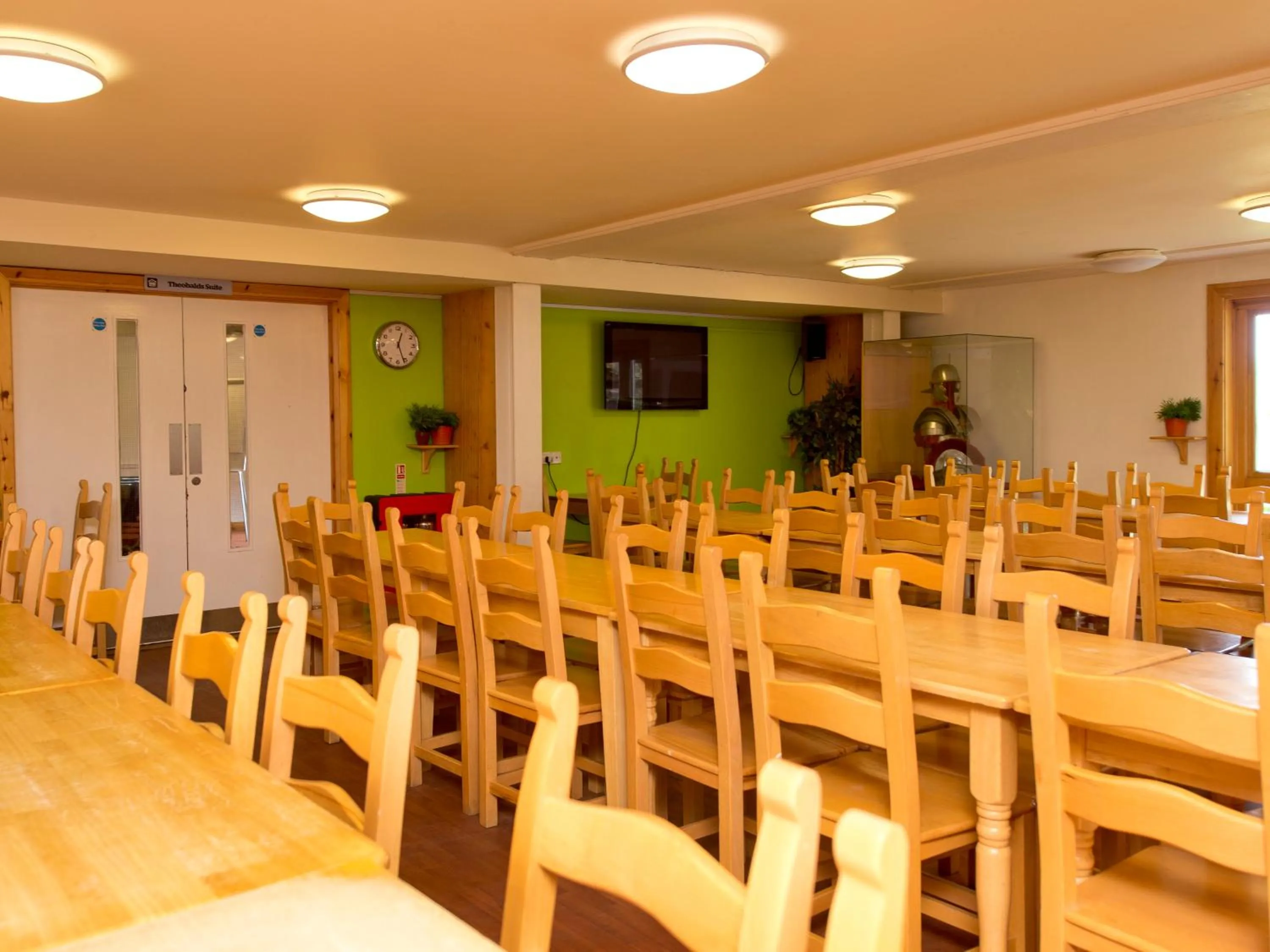 Dining area in YHA London Lee Valley