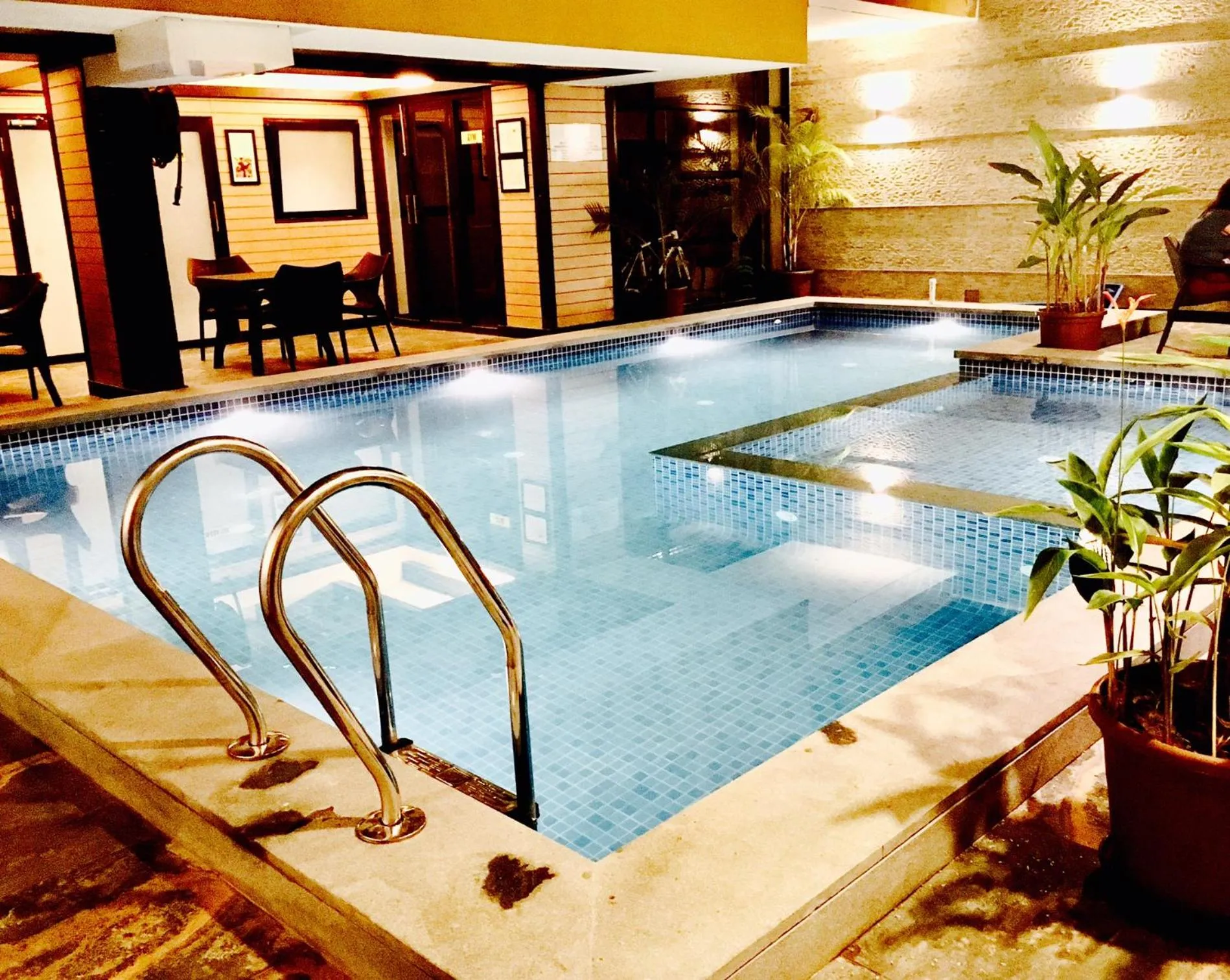 Other in Le Magnifique