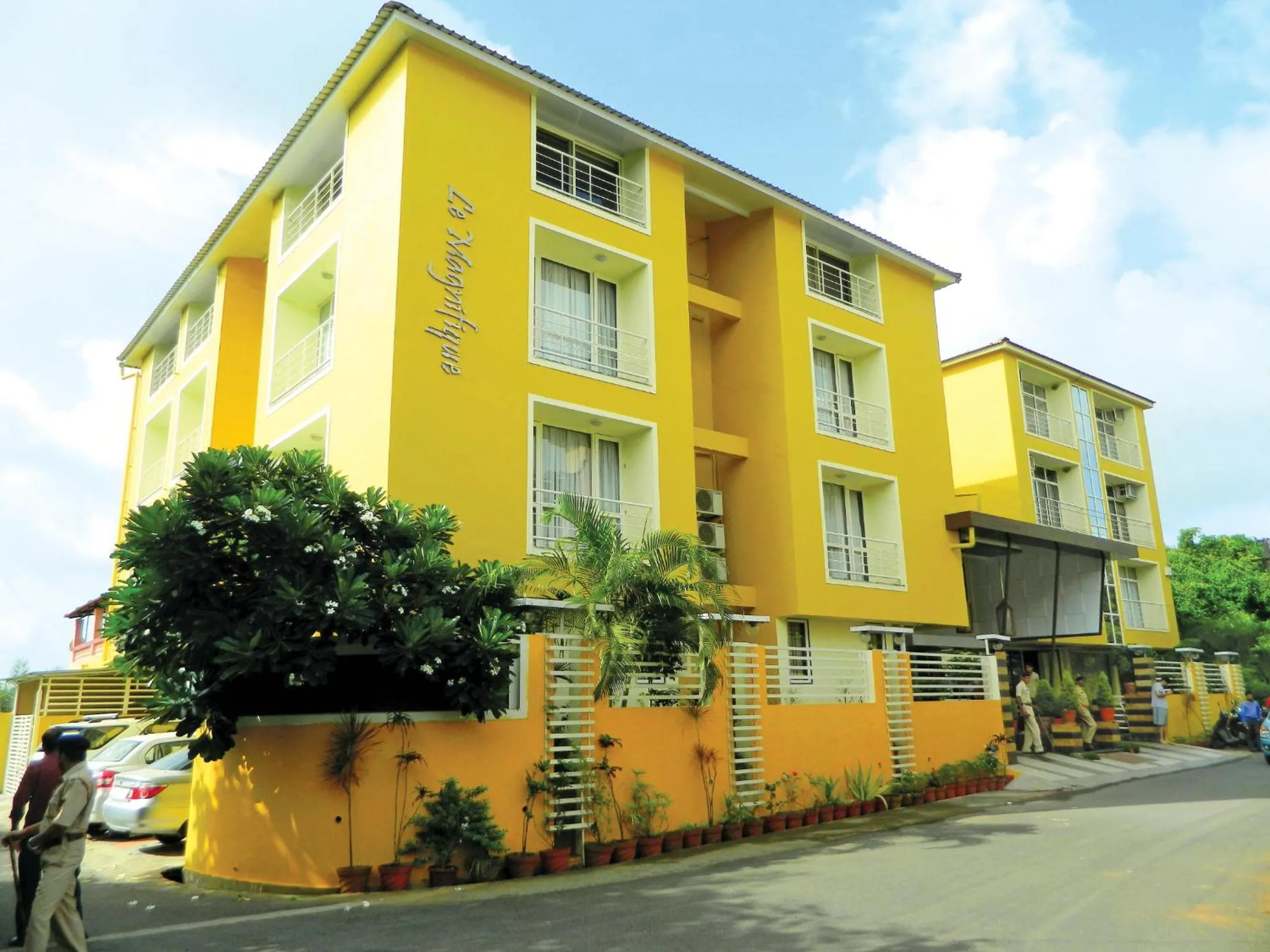 Property building in Le Magnifique