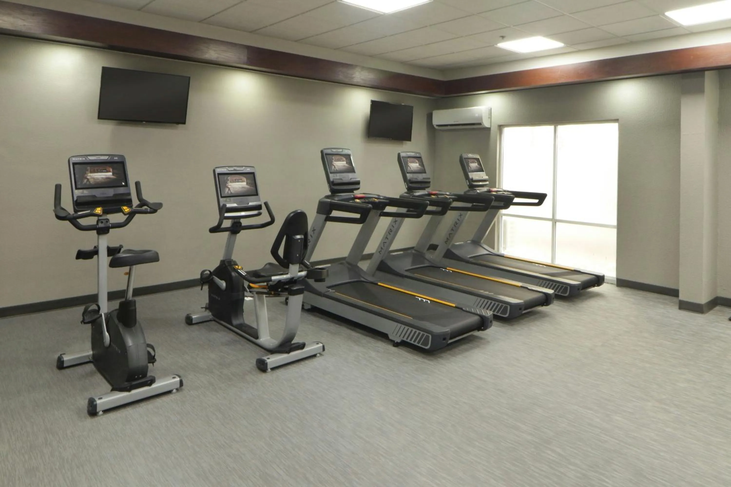 Fitness centre/facilities in Courtyard Monterrey Airport