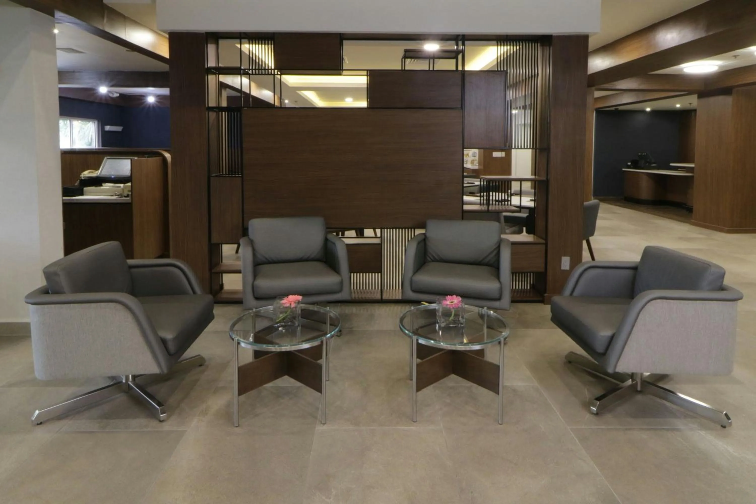 Lobby or reception in Courtyard Monterrey Airport