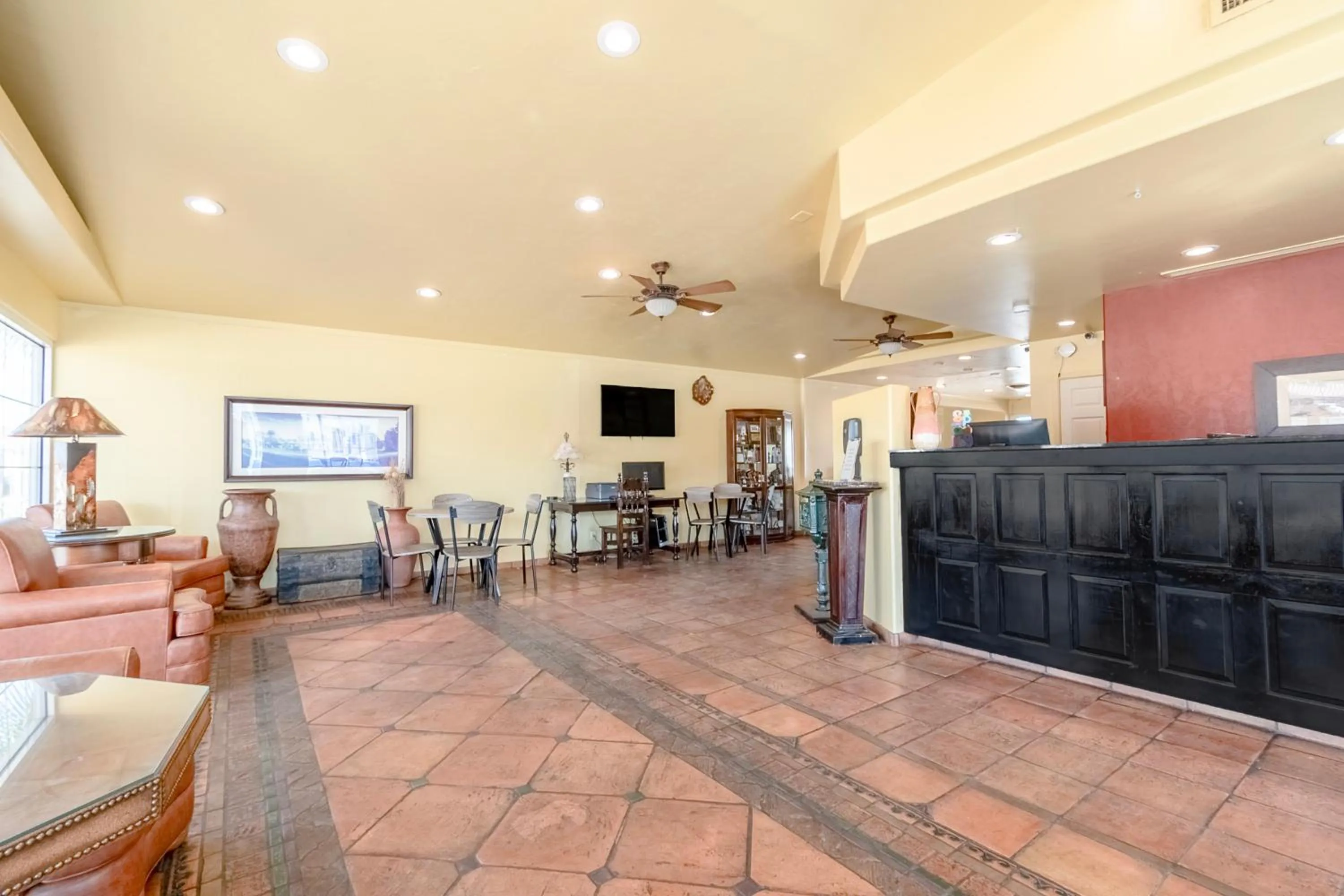 Lobby or reception in Historic Coronado Motor Hotel by OYO