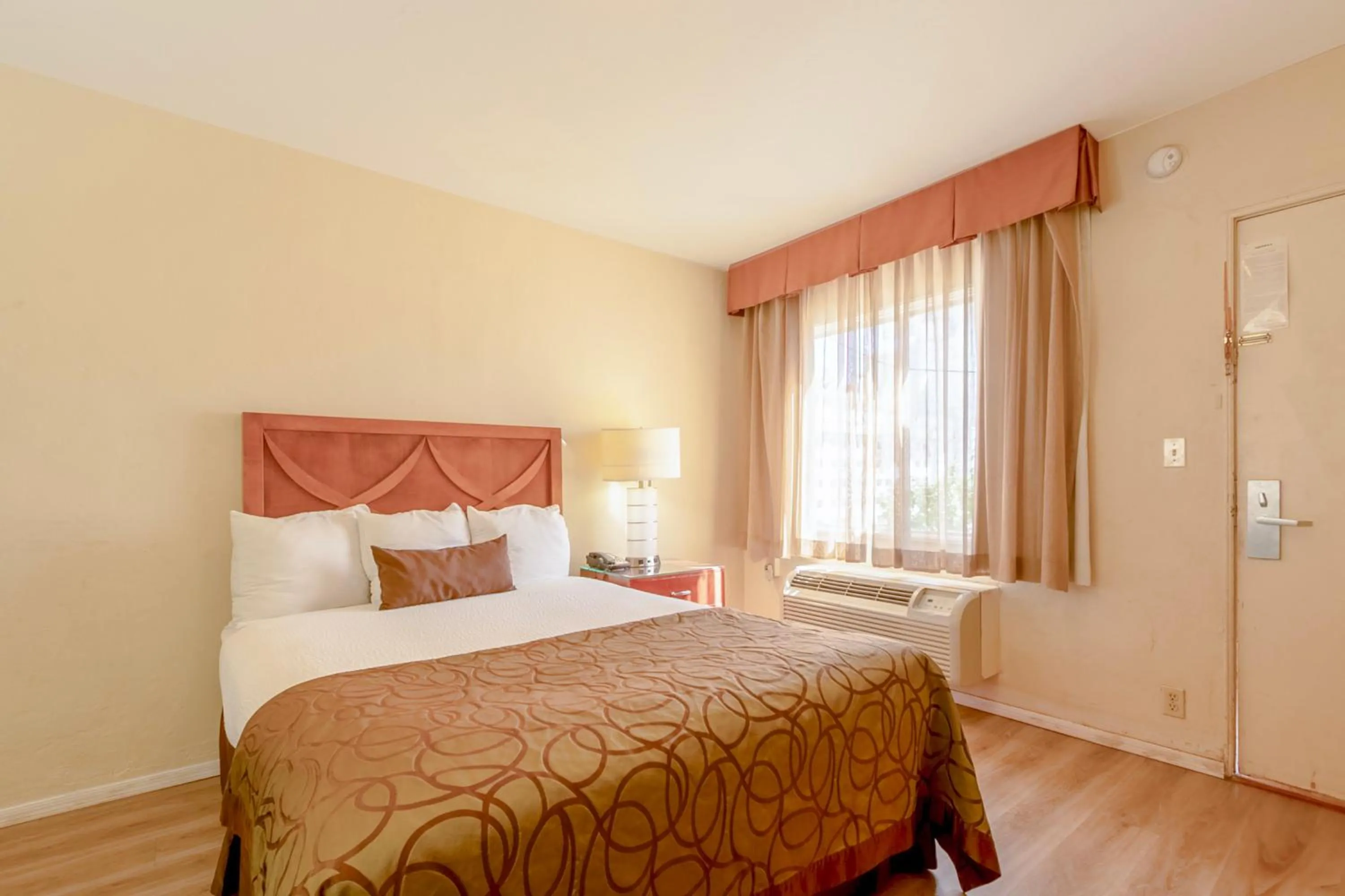 Bedroom, Bed in Historic Coronado Motor Hotel by OYO